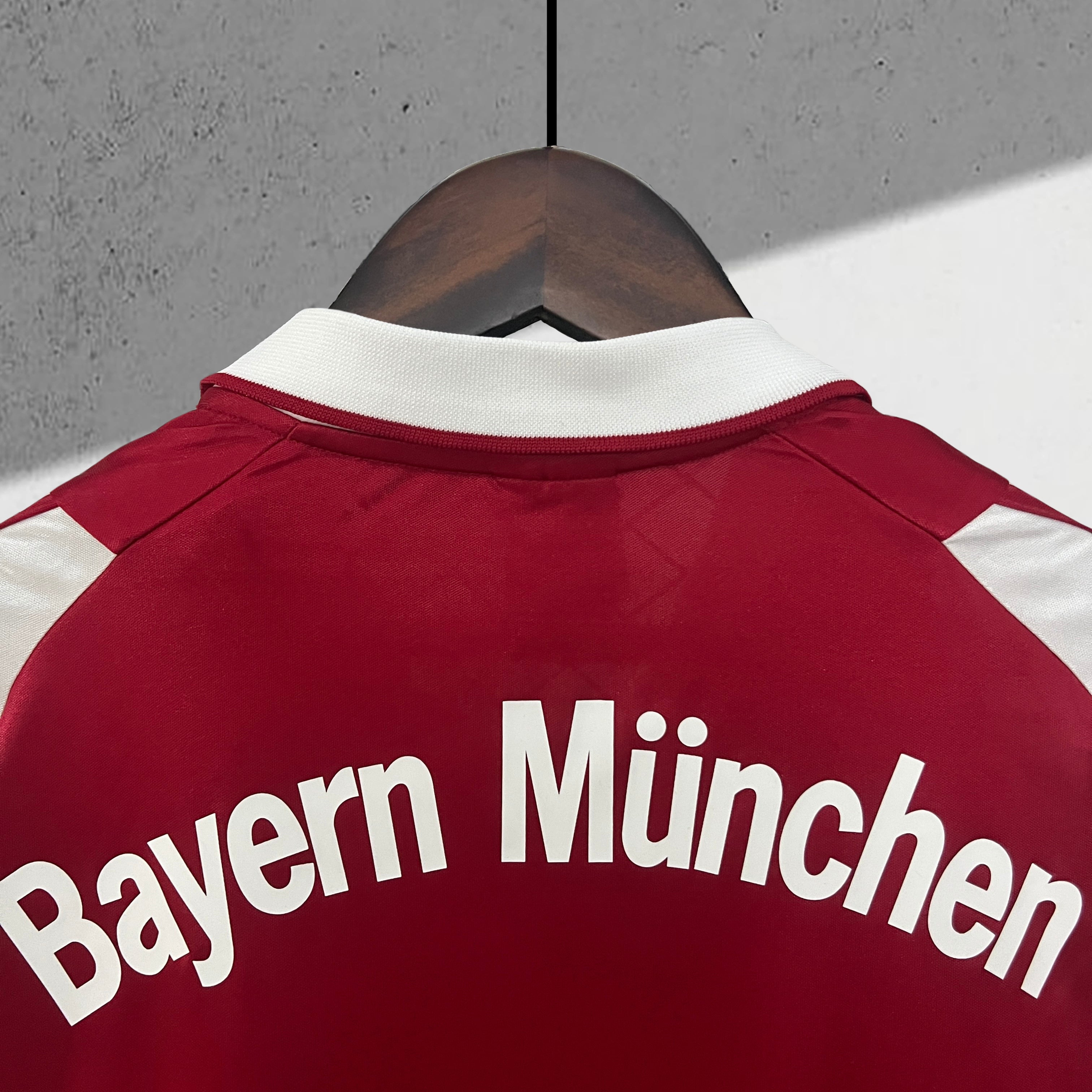 Bayern München 2003–2004 Hjemmedrakt