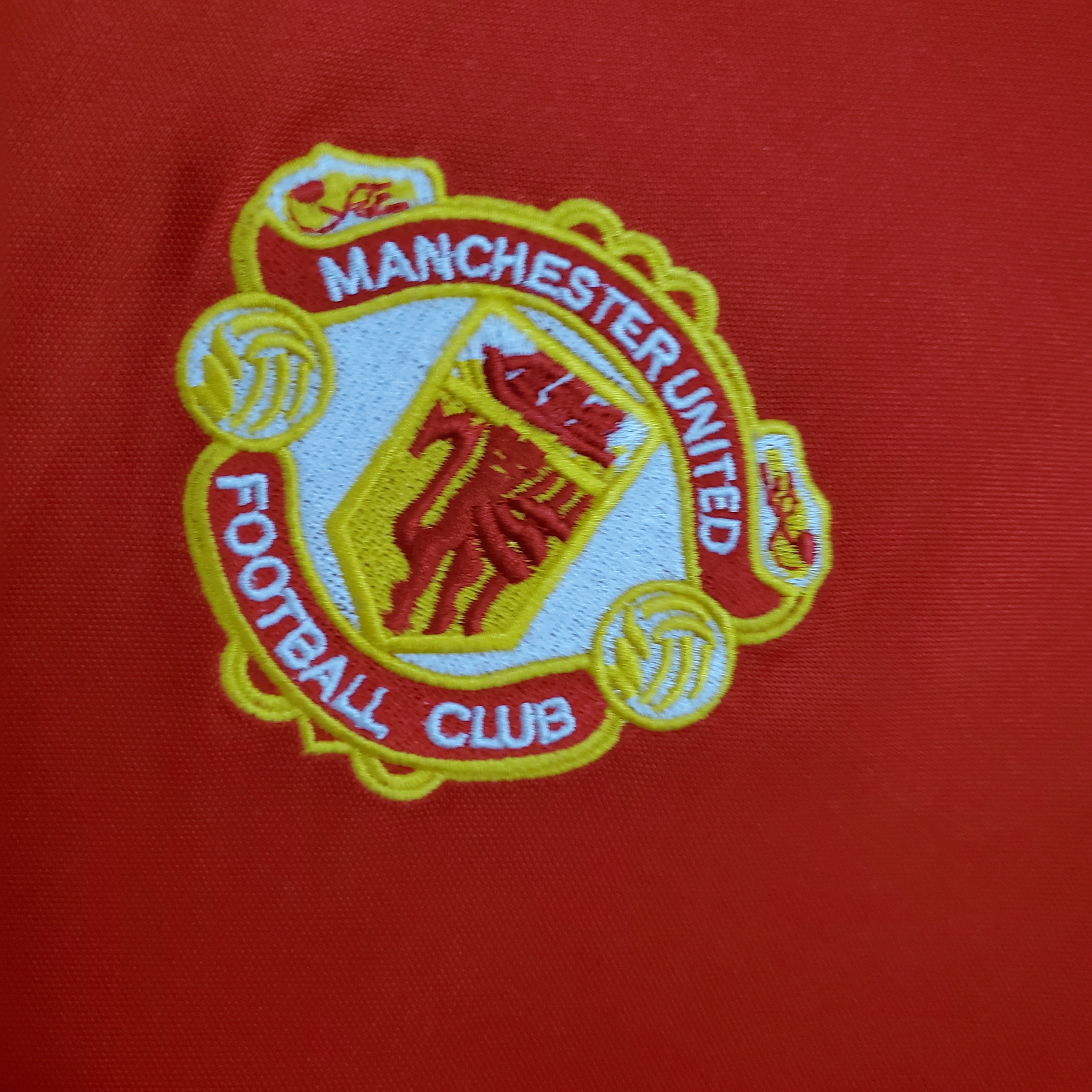 Manchester United 1985–1986 Hjemmedrakt
