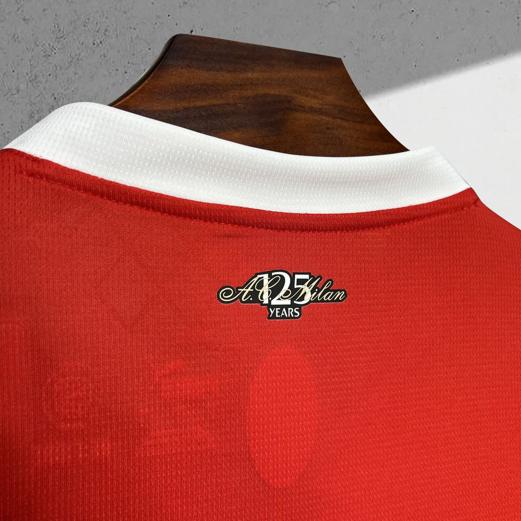 AC Milan 2024–2025 Hjemmedrakt