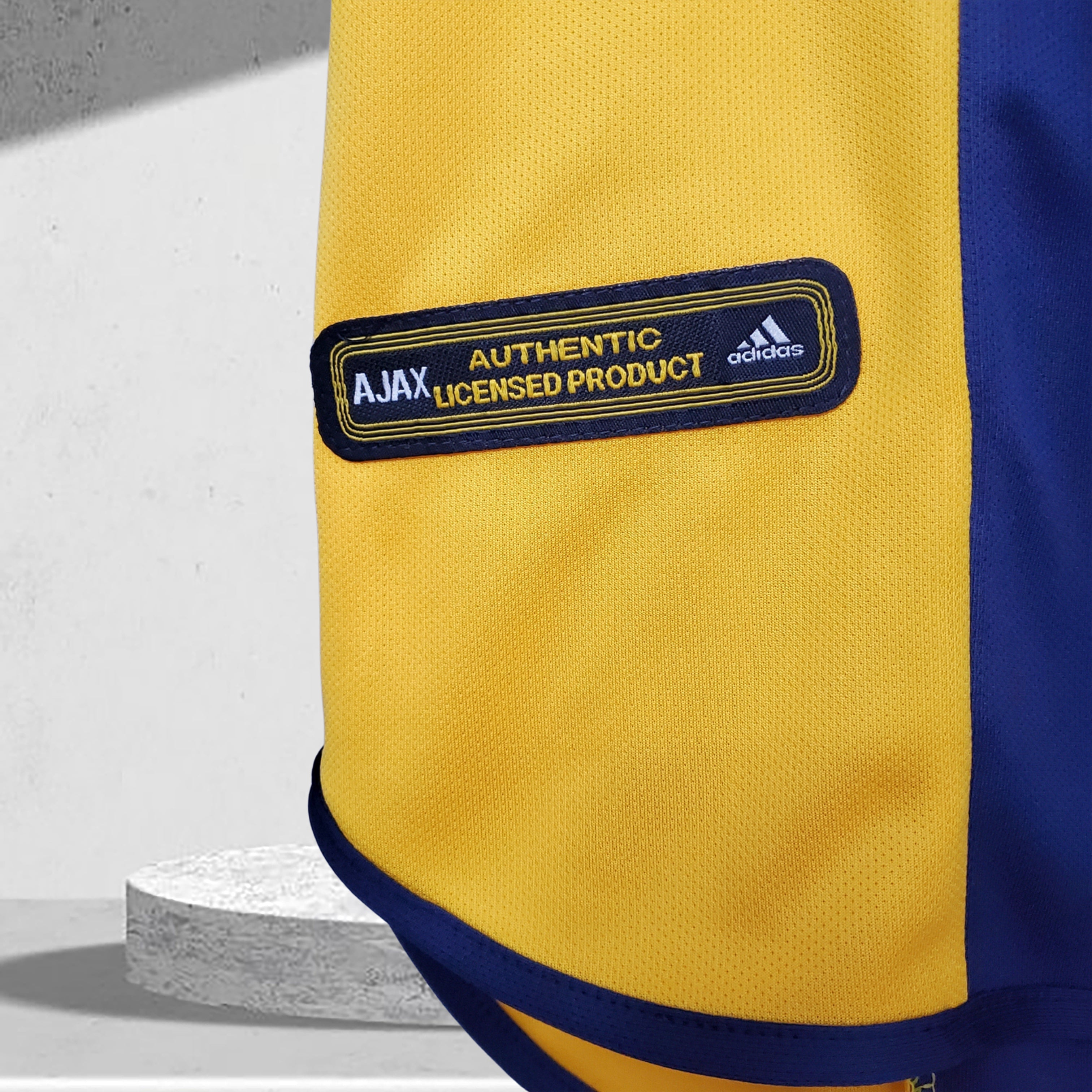 Ajax 2000–2001 Bortedrakt
