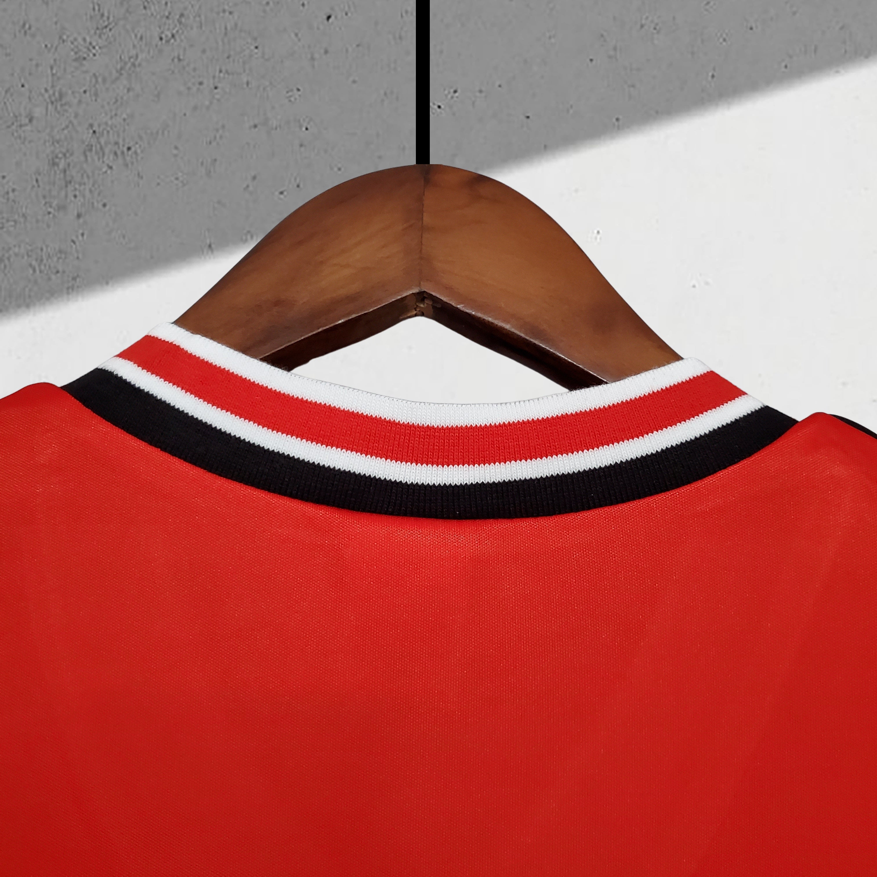 Manchester United 1985–1986 Hjemmedrakt