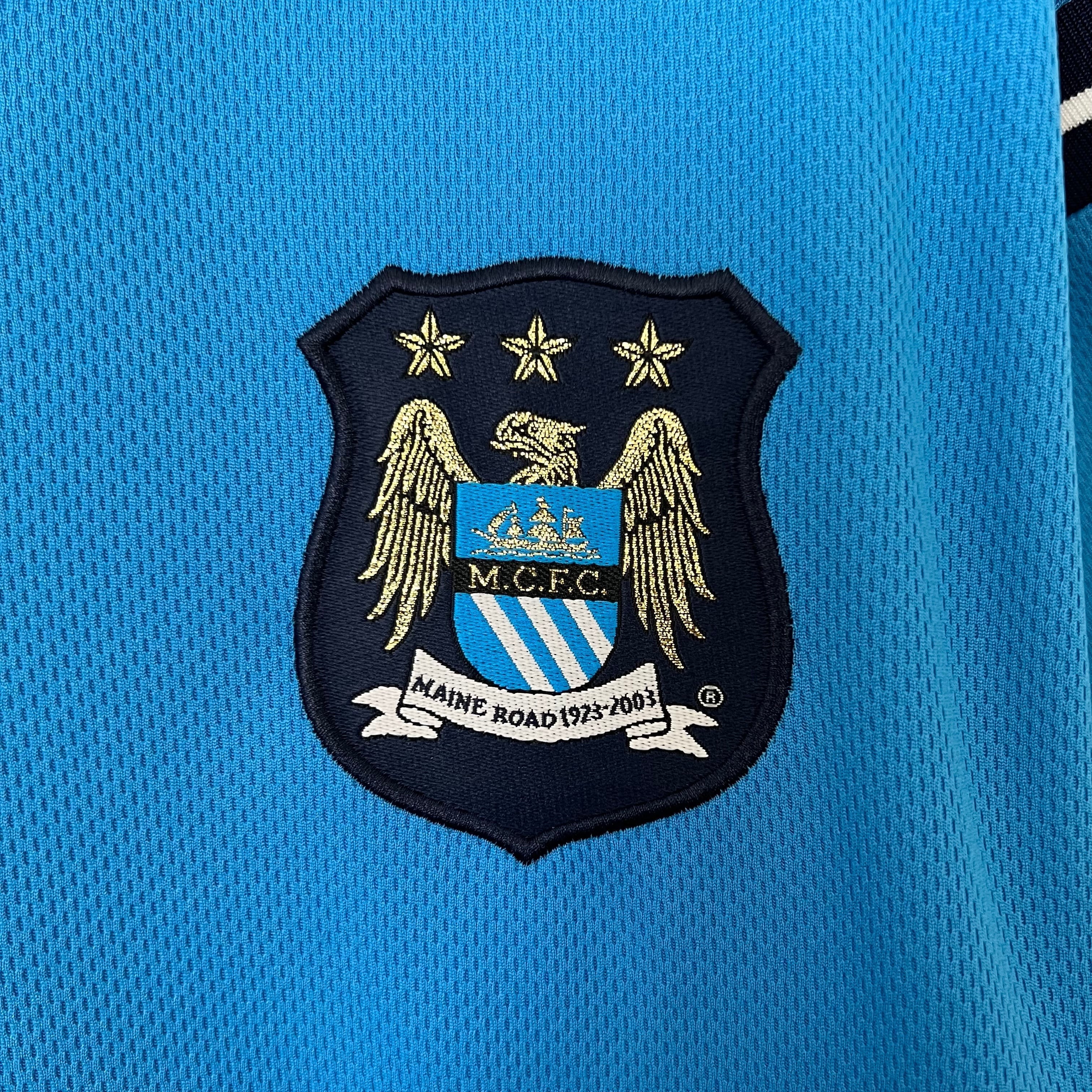 Manchester City 2001–2002 Hjemmedrakt
