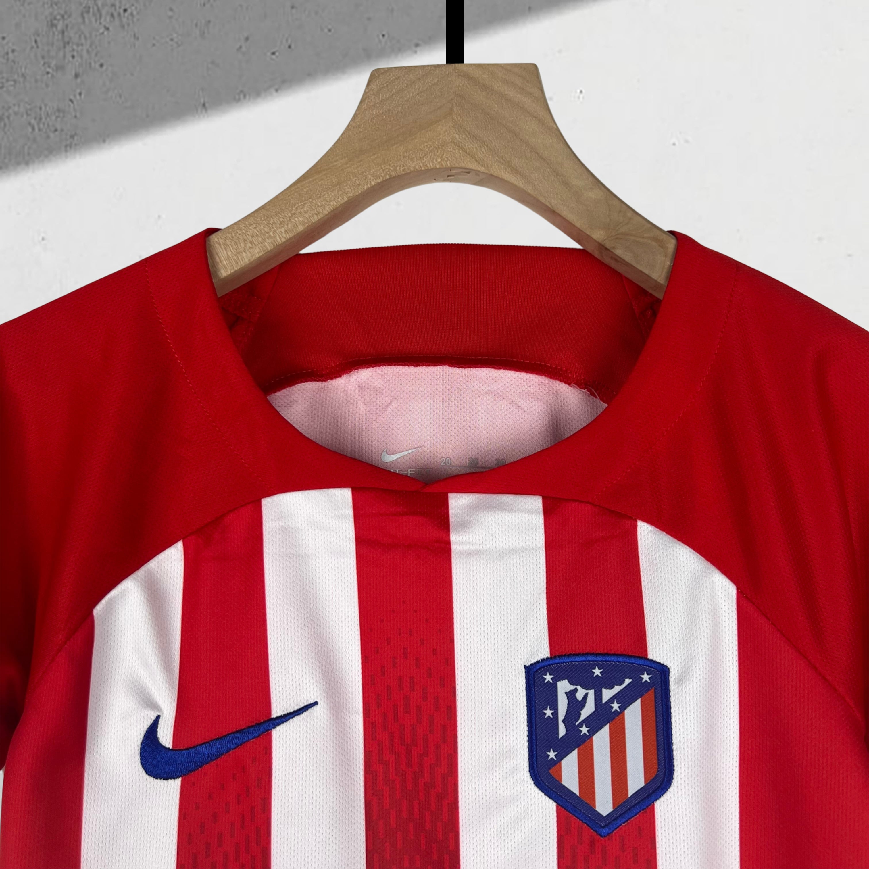 Atlético Madrid 2023–2024 Hjemmedrakt Mini-Kit Barn