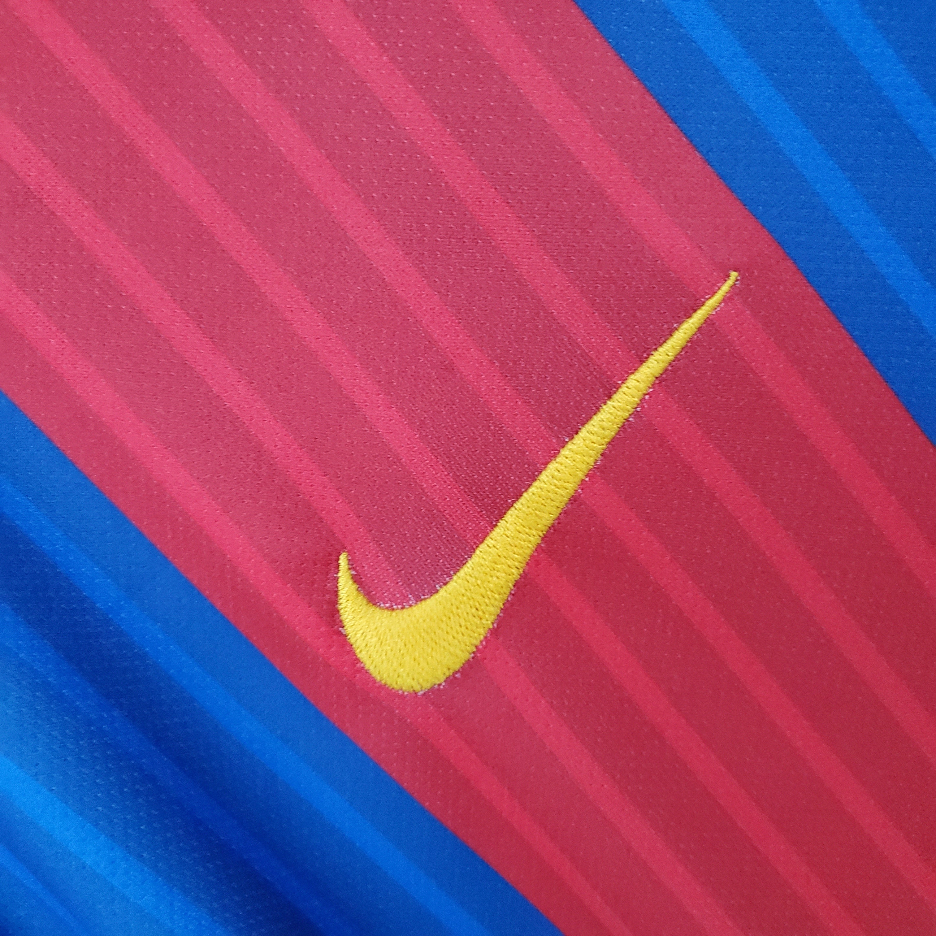 Barcelona 2016–2017 Hjemmedrakt