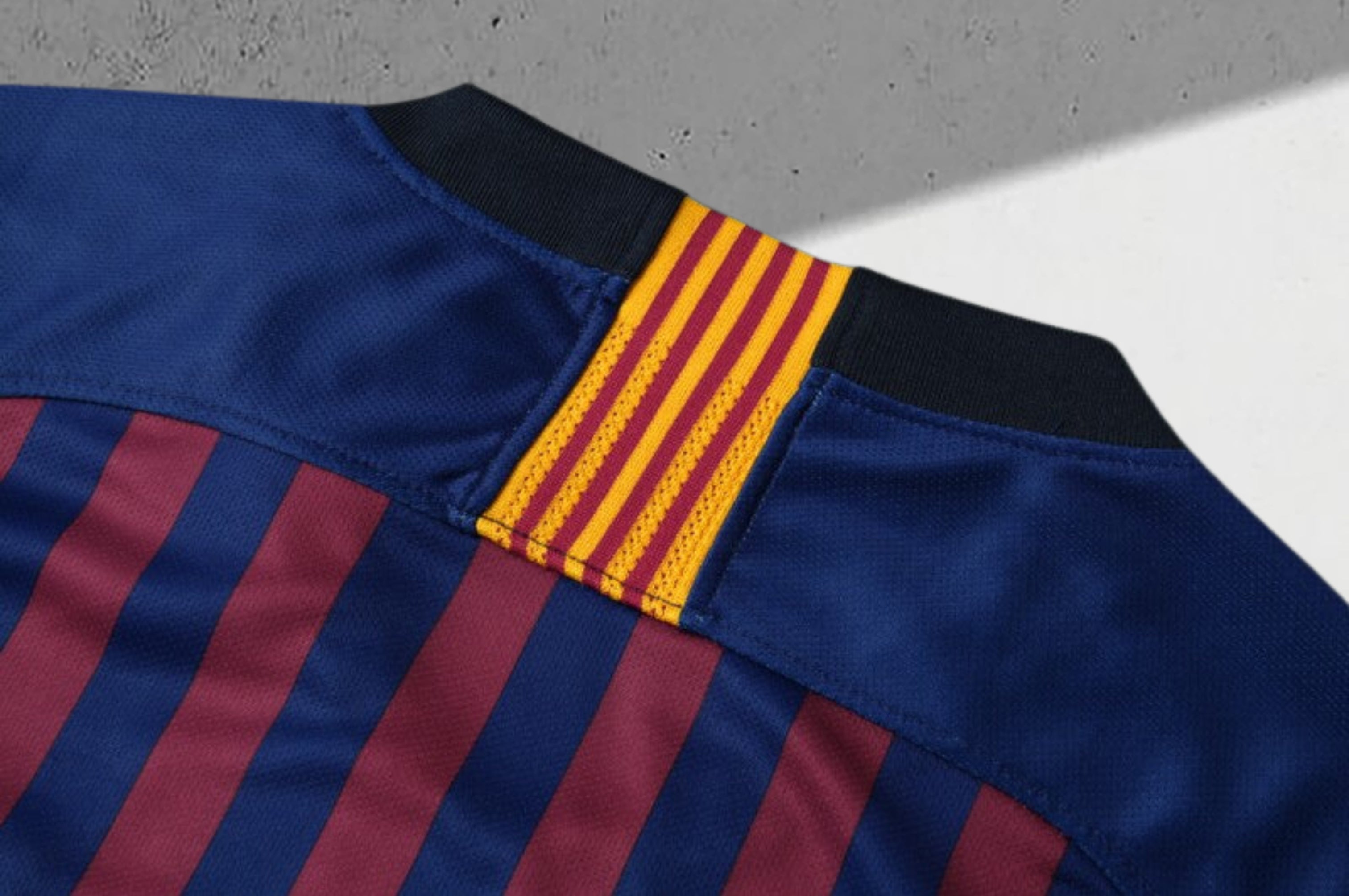 Barcelona 2018–2019 Hjemmedrakt