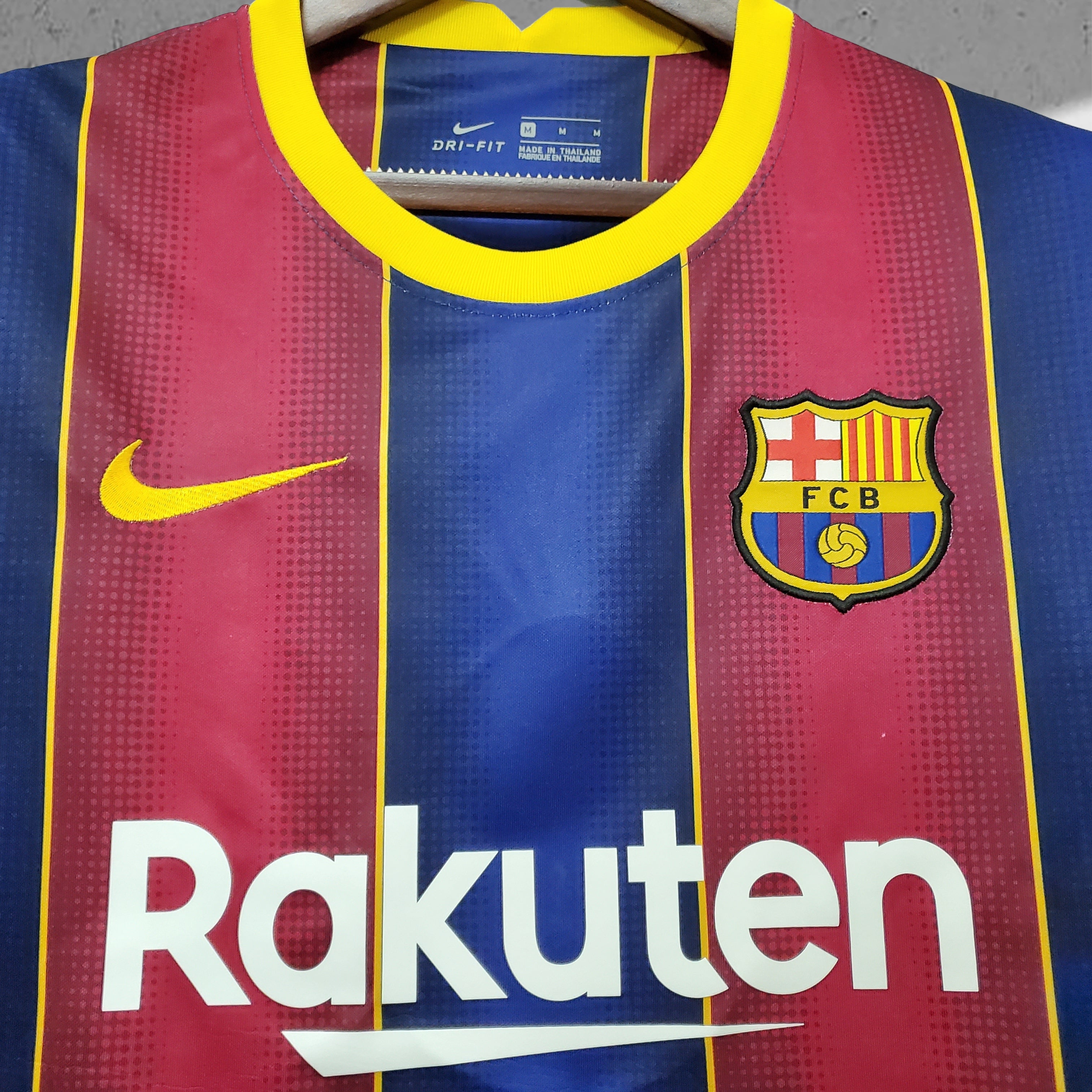 Barcelona 2020–2021 Hjemmedrakt