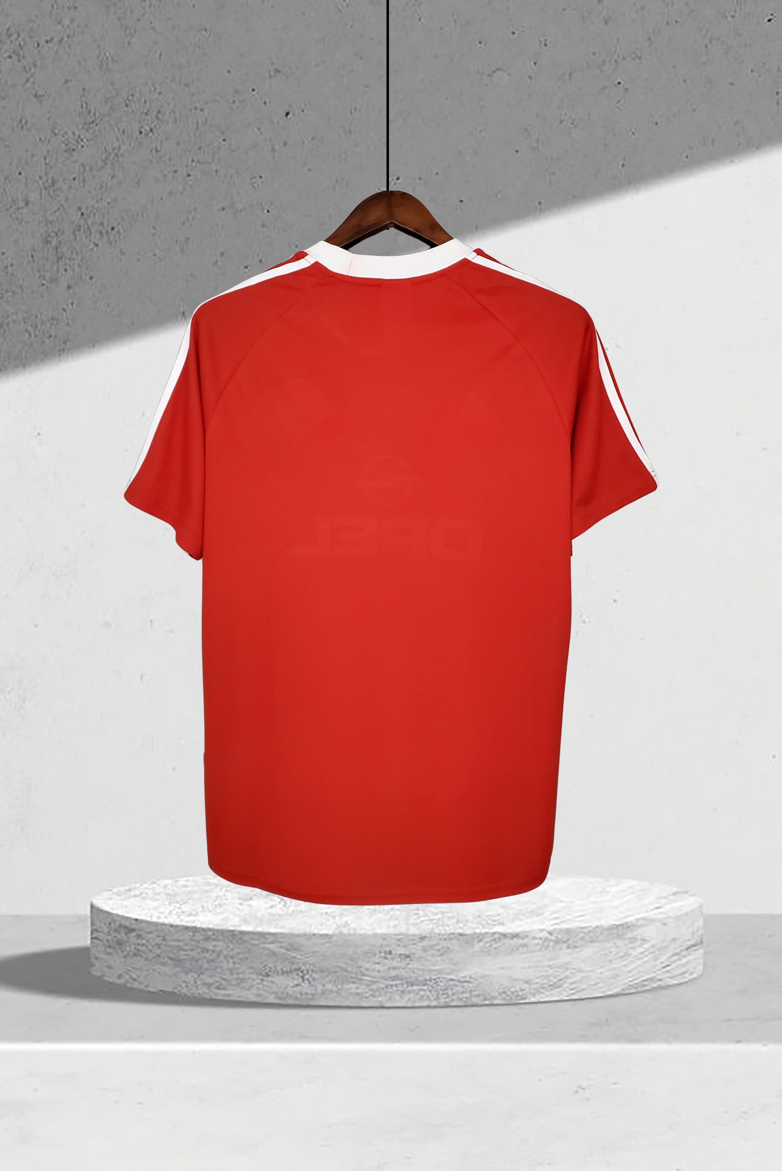 Bayern München 2000–2001 Hjemmedrakt