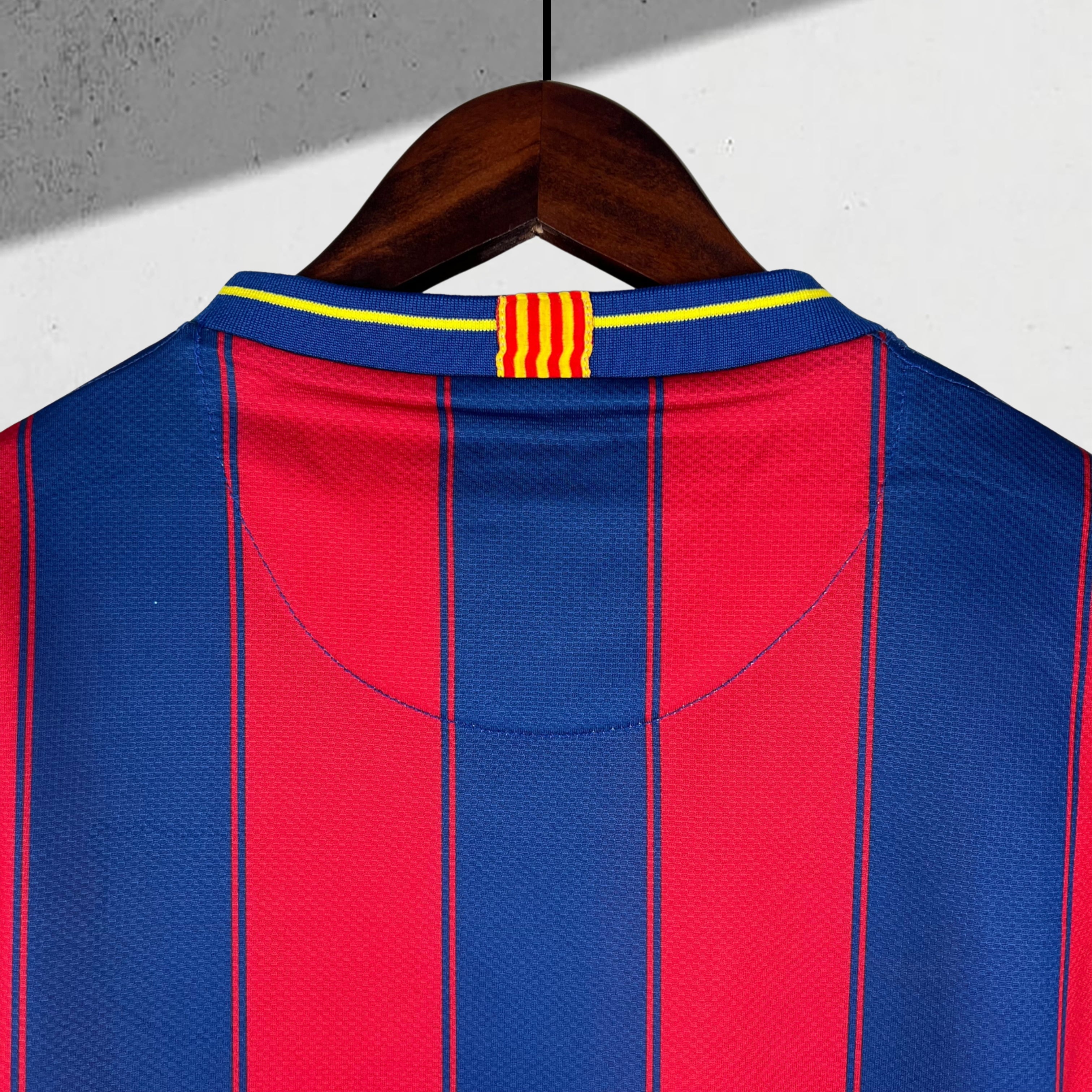 Barcelona 2009–2010 Hjemmedrakt