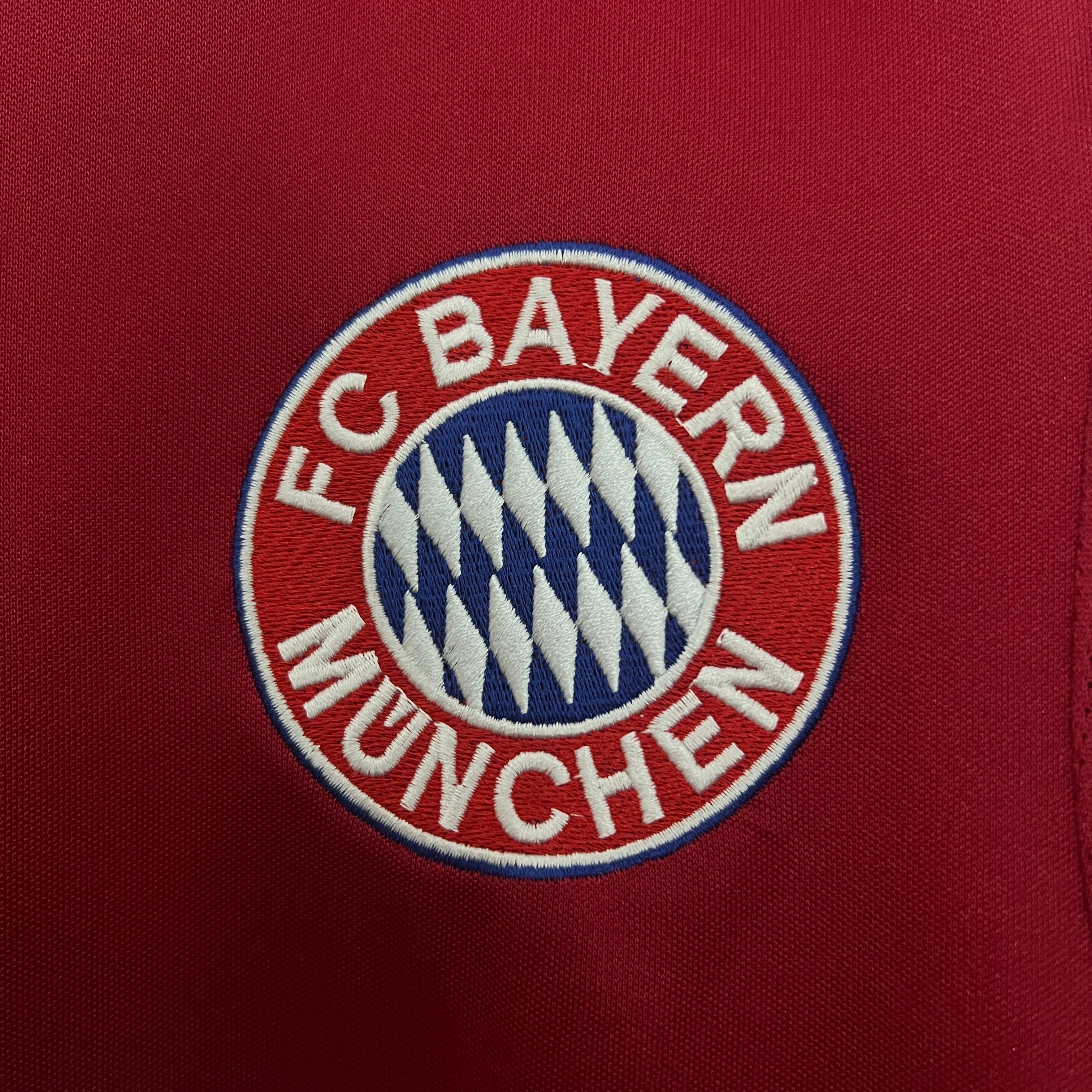 Bayern München 2003–2004 Hjemmedrakt