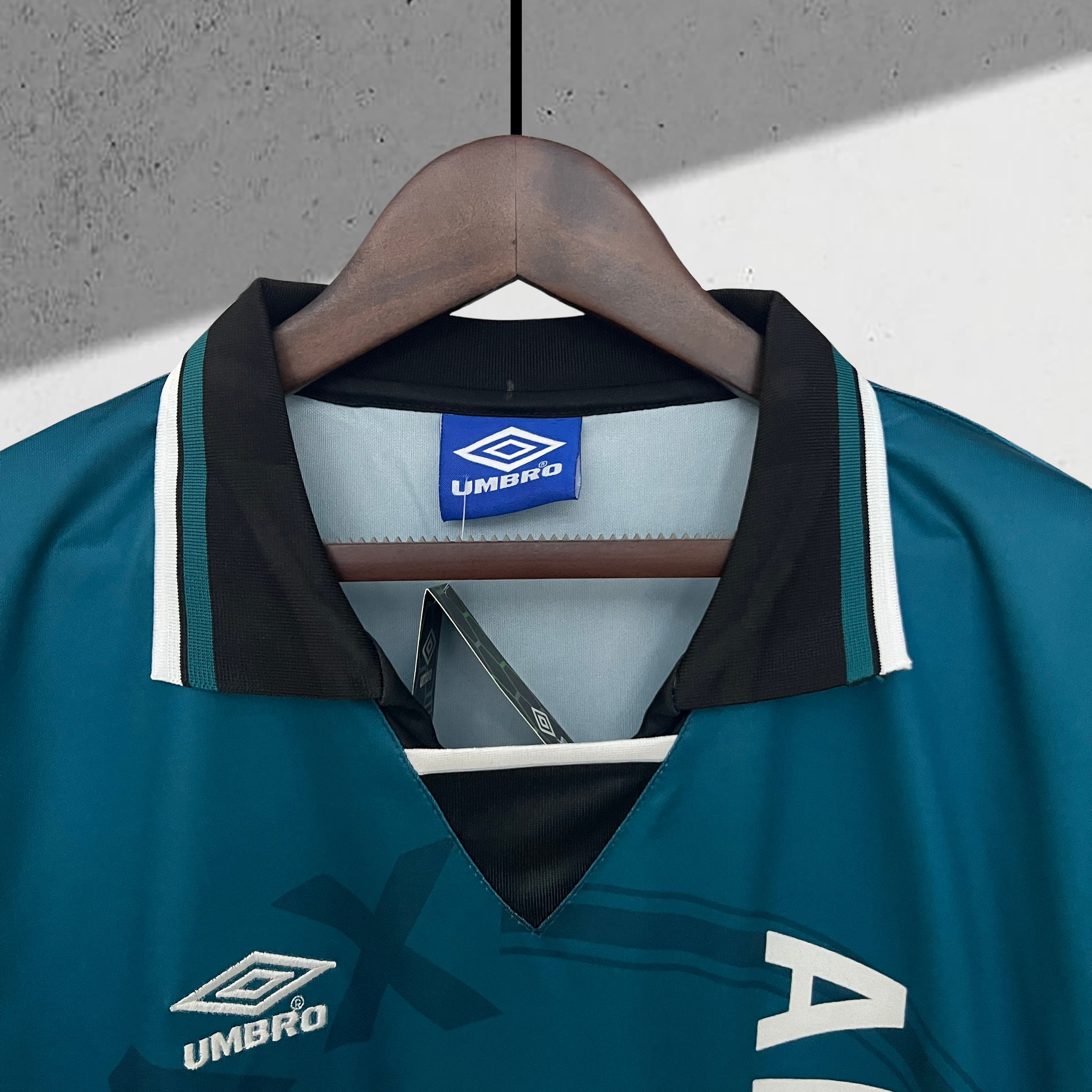 Ajax 1995–1996 Bortedrakt