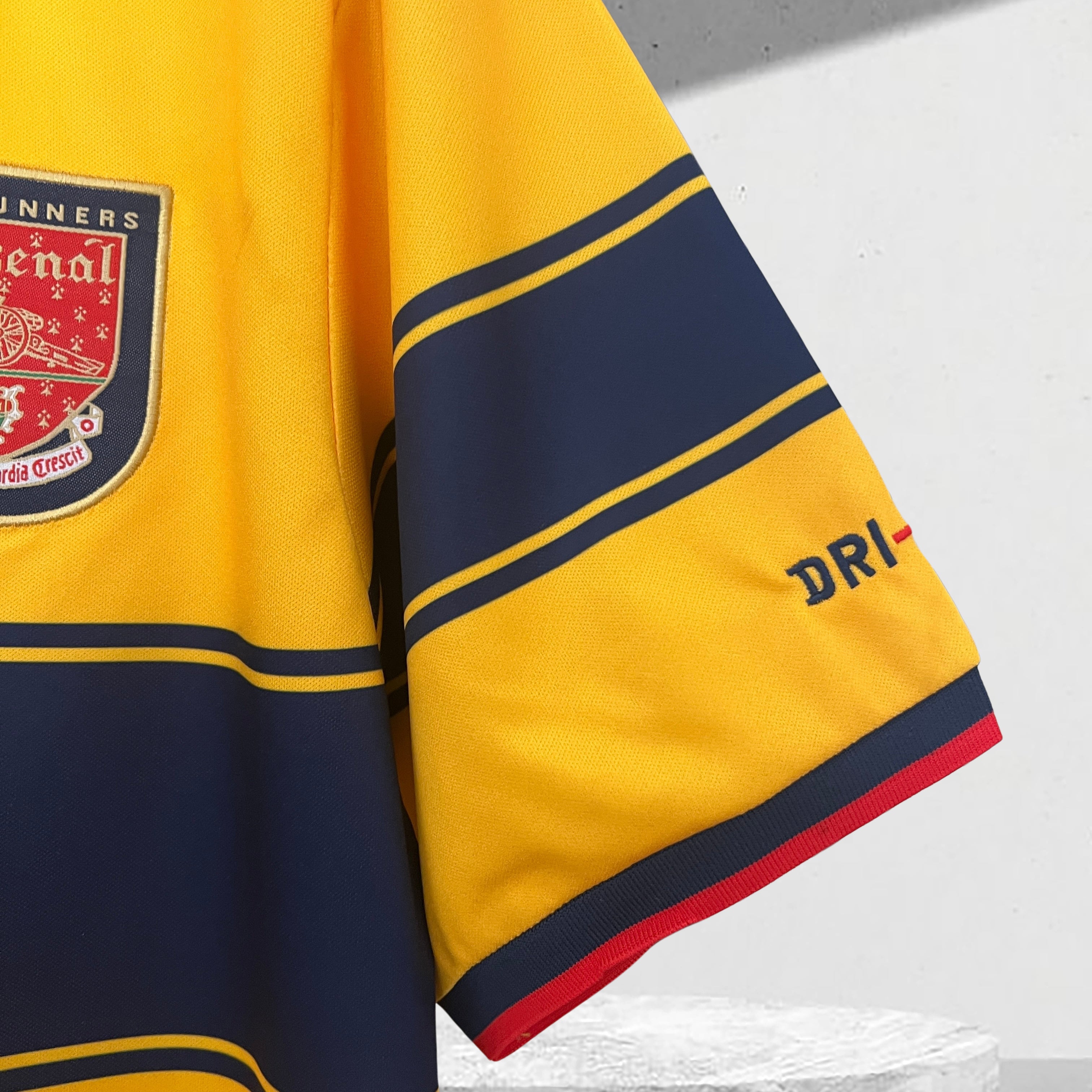 Arsenal 1997–1998 Bortedrakt