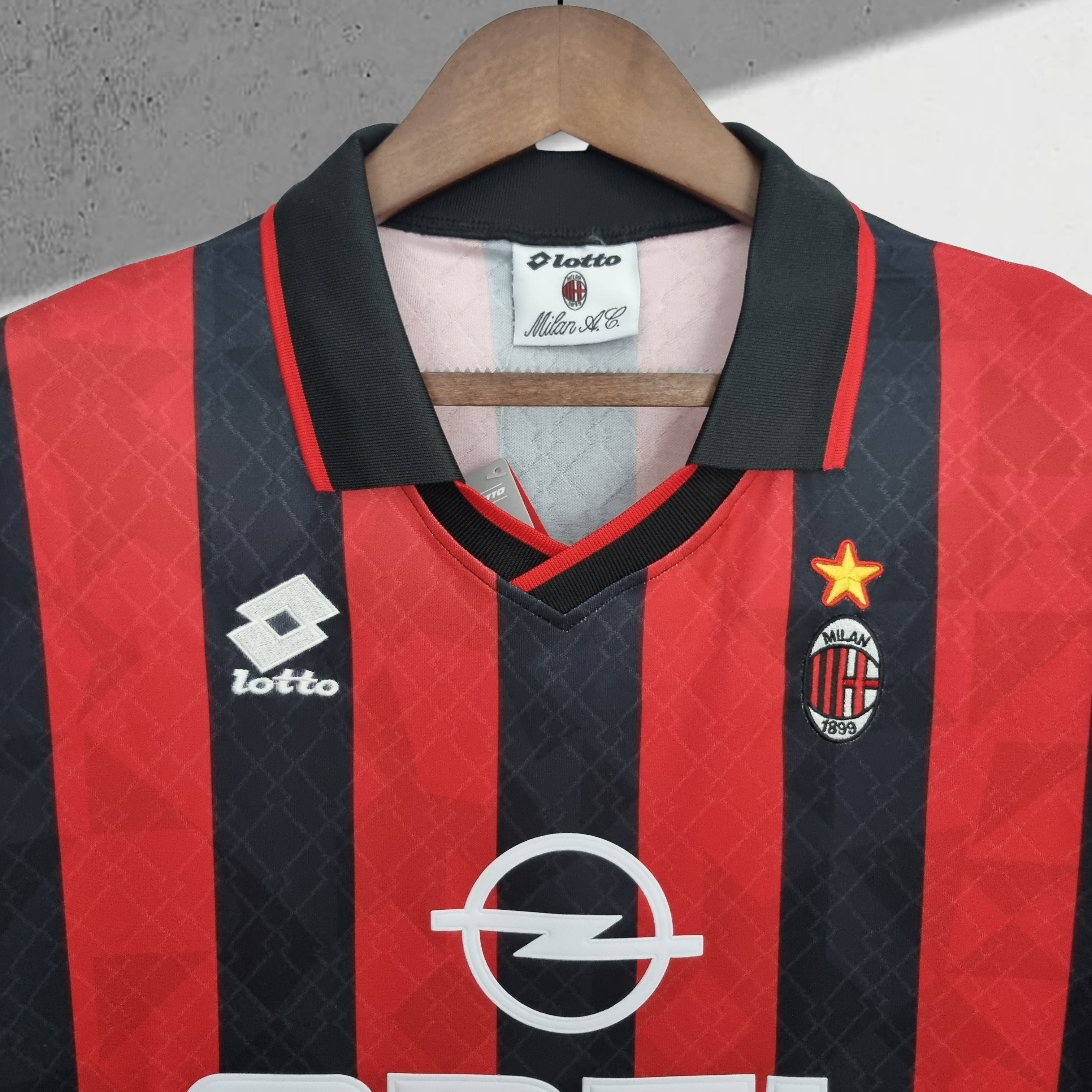 AC Milan 1995–1996 Hjemmedrakt
