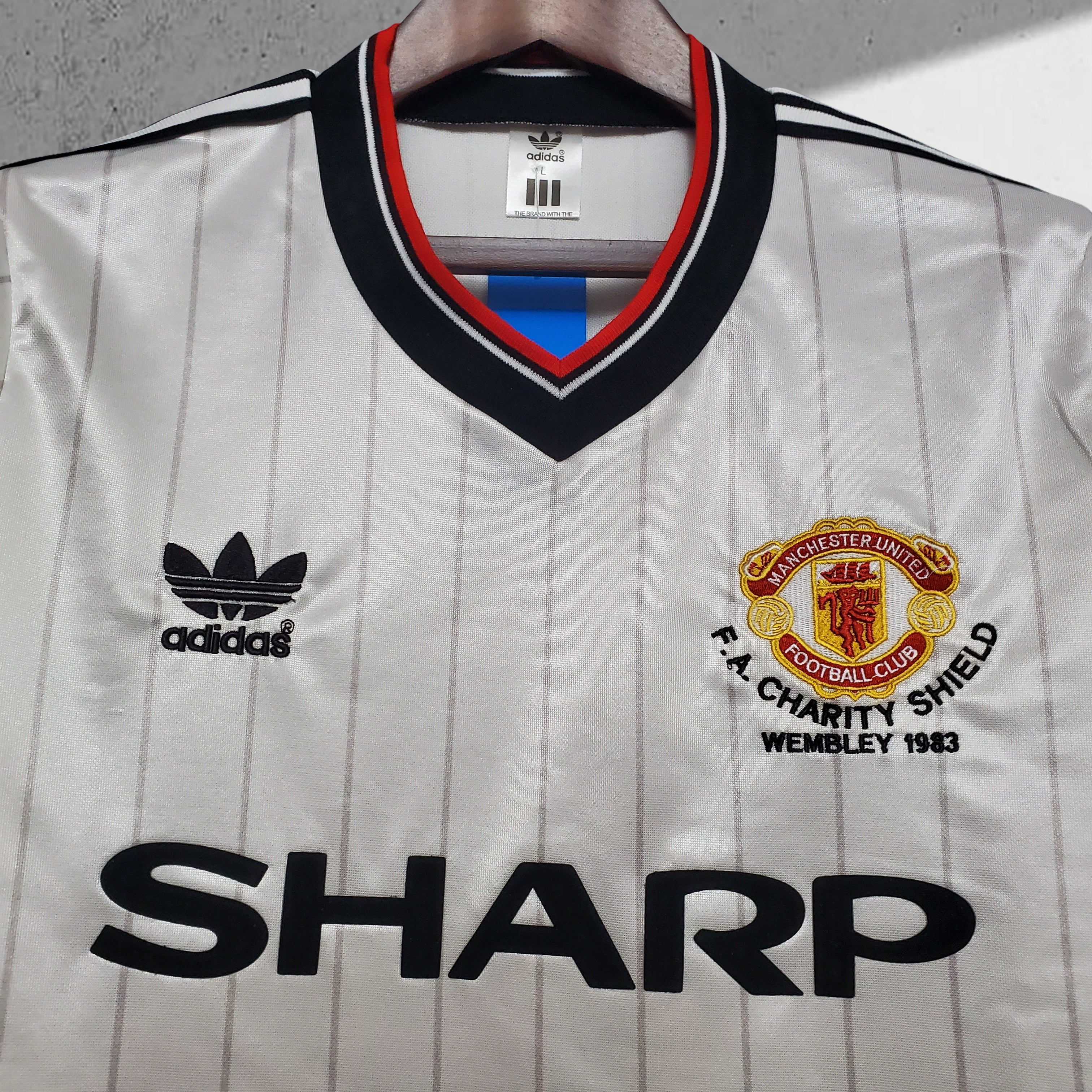 Manchester United 1983 FA Charity Shield-drakt