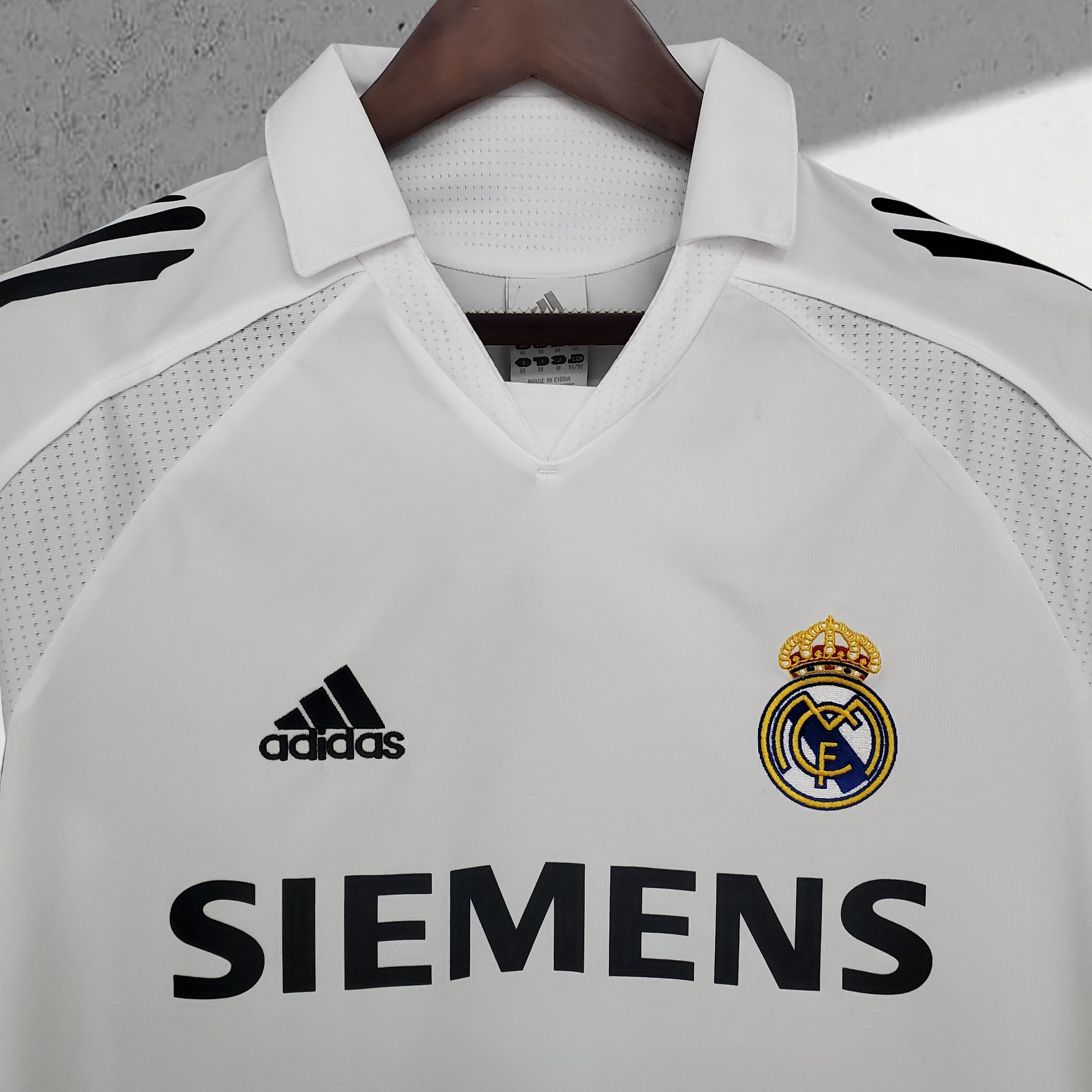 Real Madrid 2005–2006 Hjemmedrakt