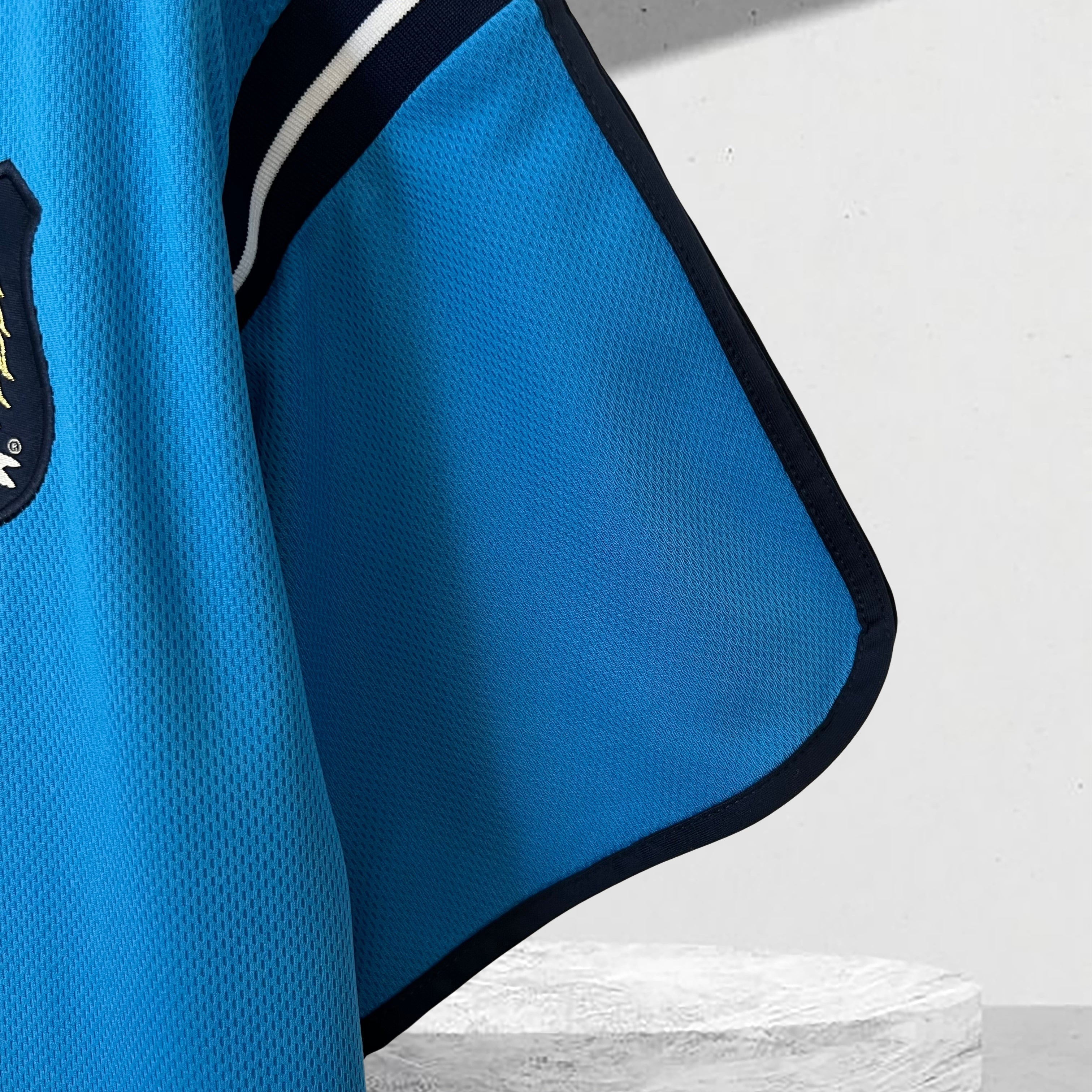 Manchester City 2001–2002 Hjemmedrakt