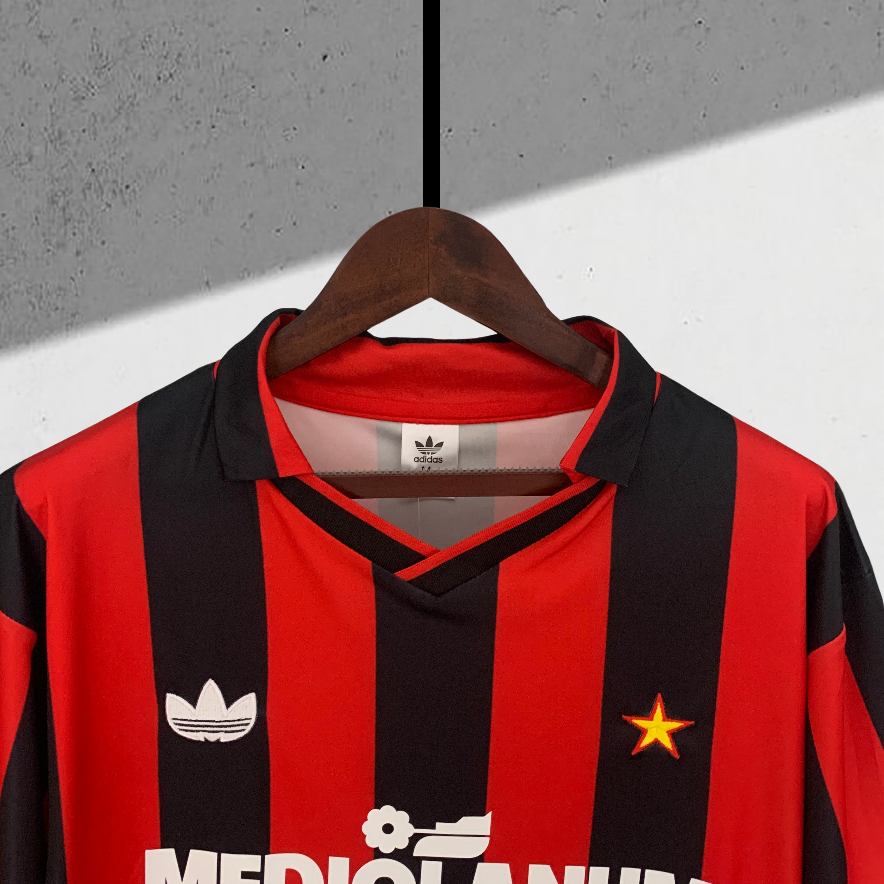 AC Milan 1990–1991 Hjemmedrakt