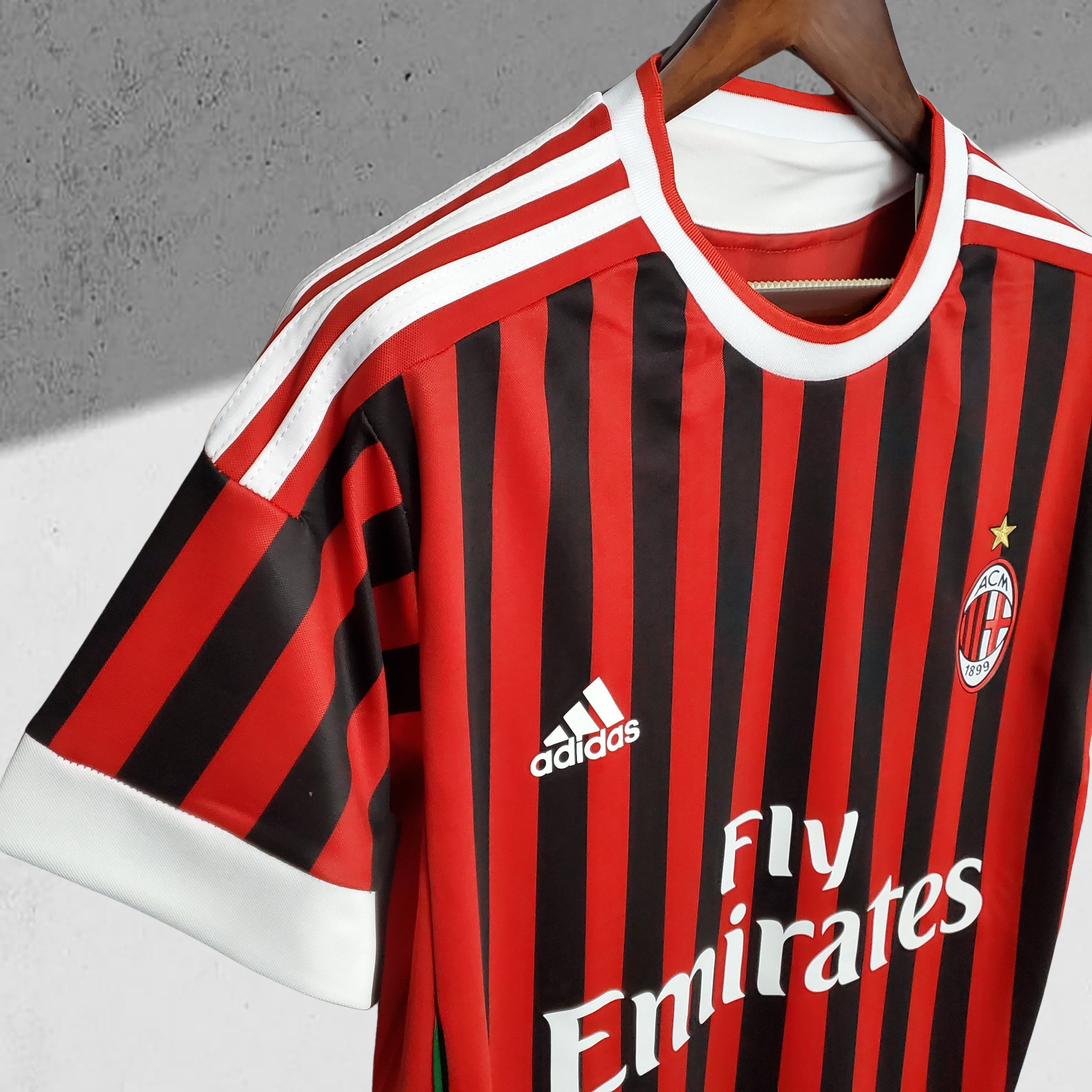 AC Milan 2011–2012 Hjemmedrakt
