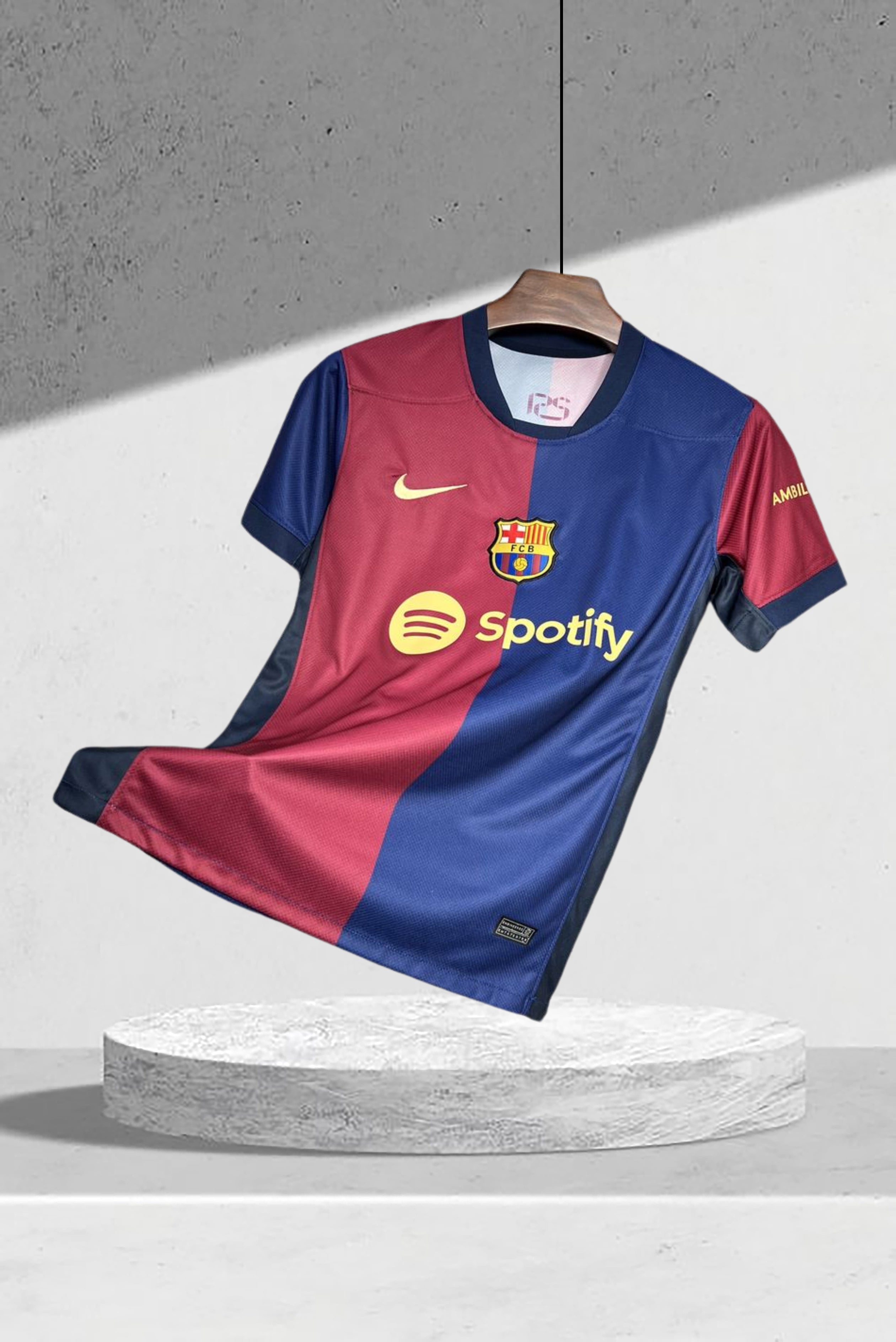 Barcelona 2024–2025 Hjemmedrakt