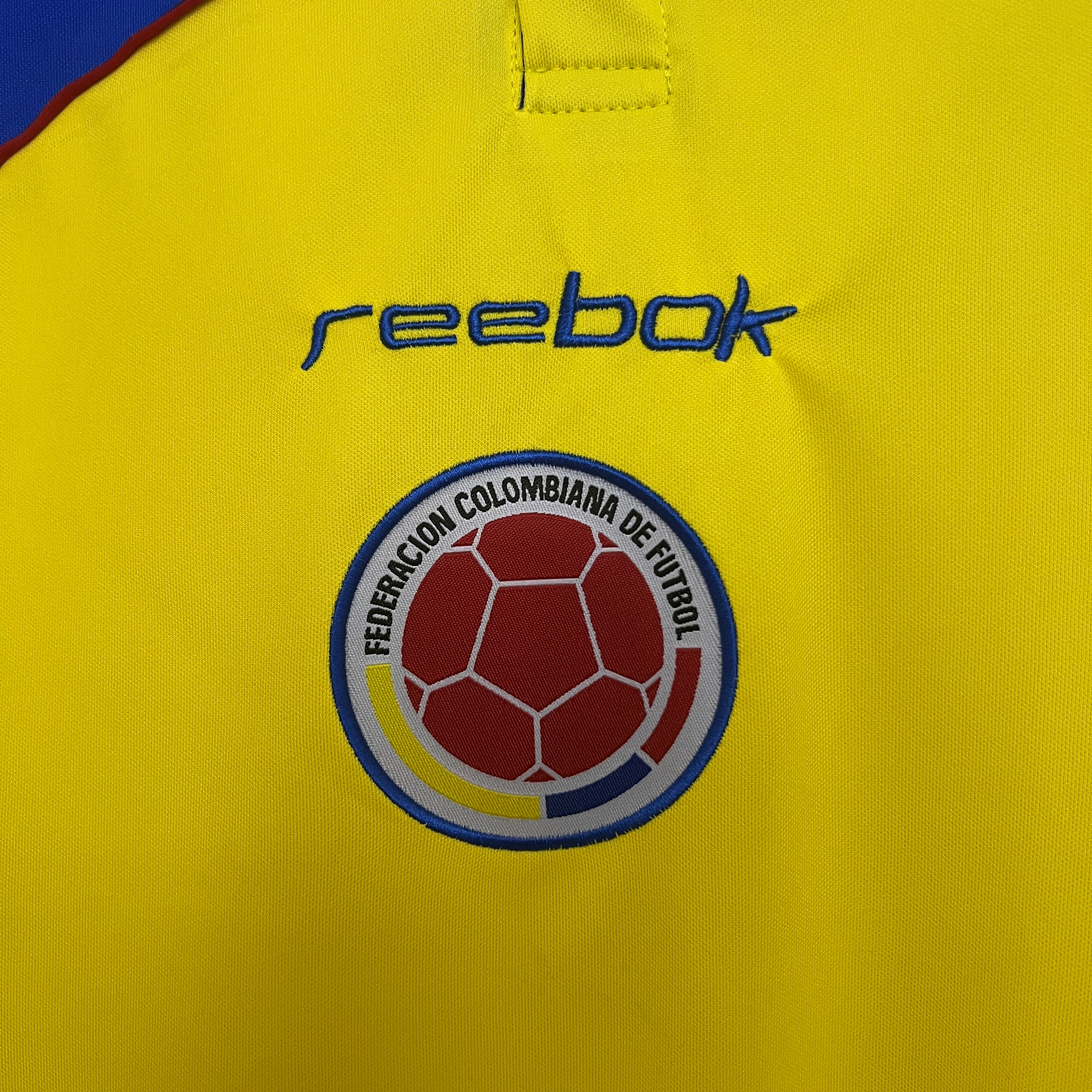 Colombia 2001-2002 Hjemmedrakt