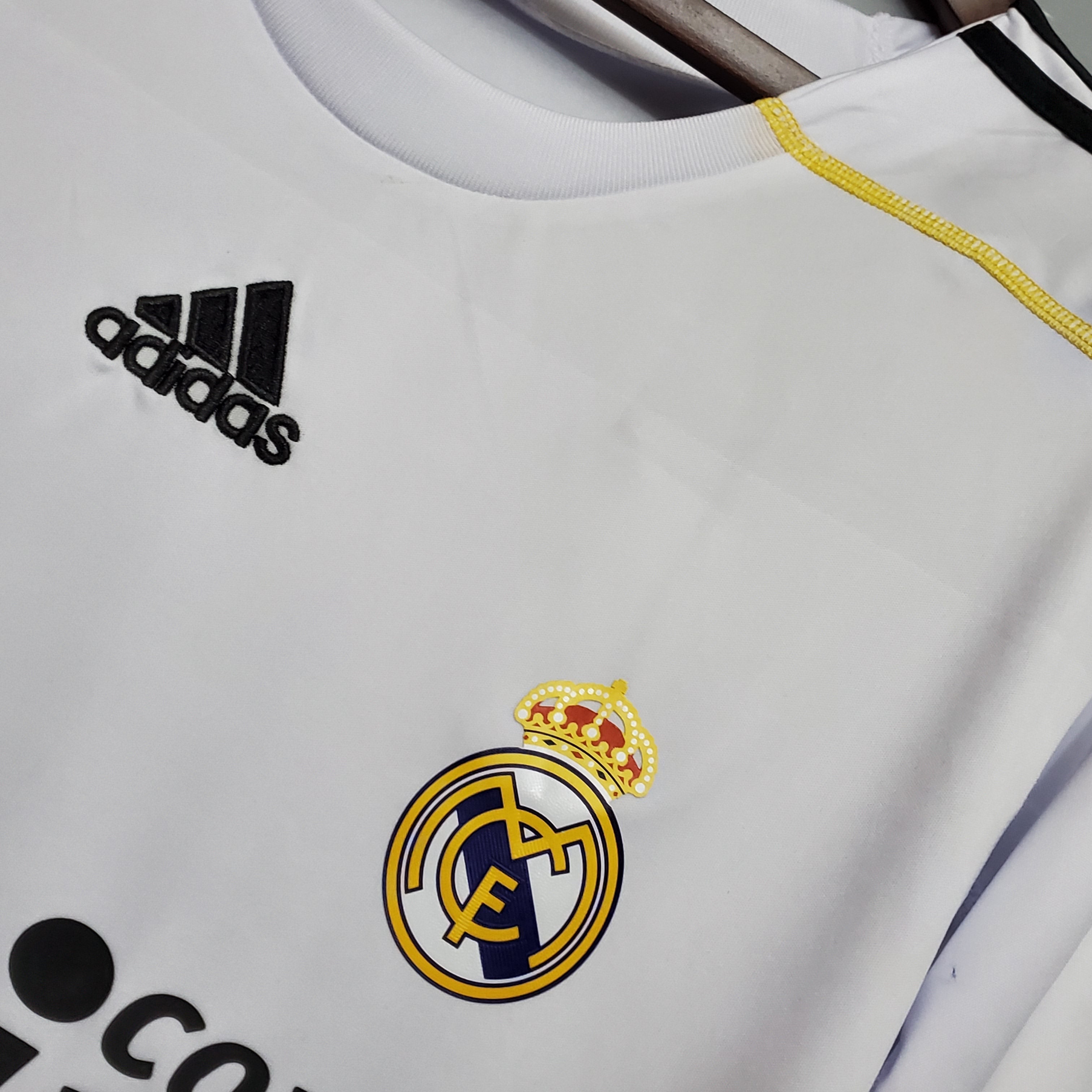 Real Madrid 2009–2010 Hjemmedrakt