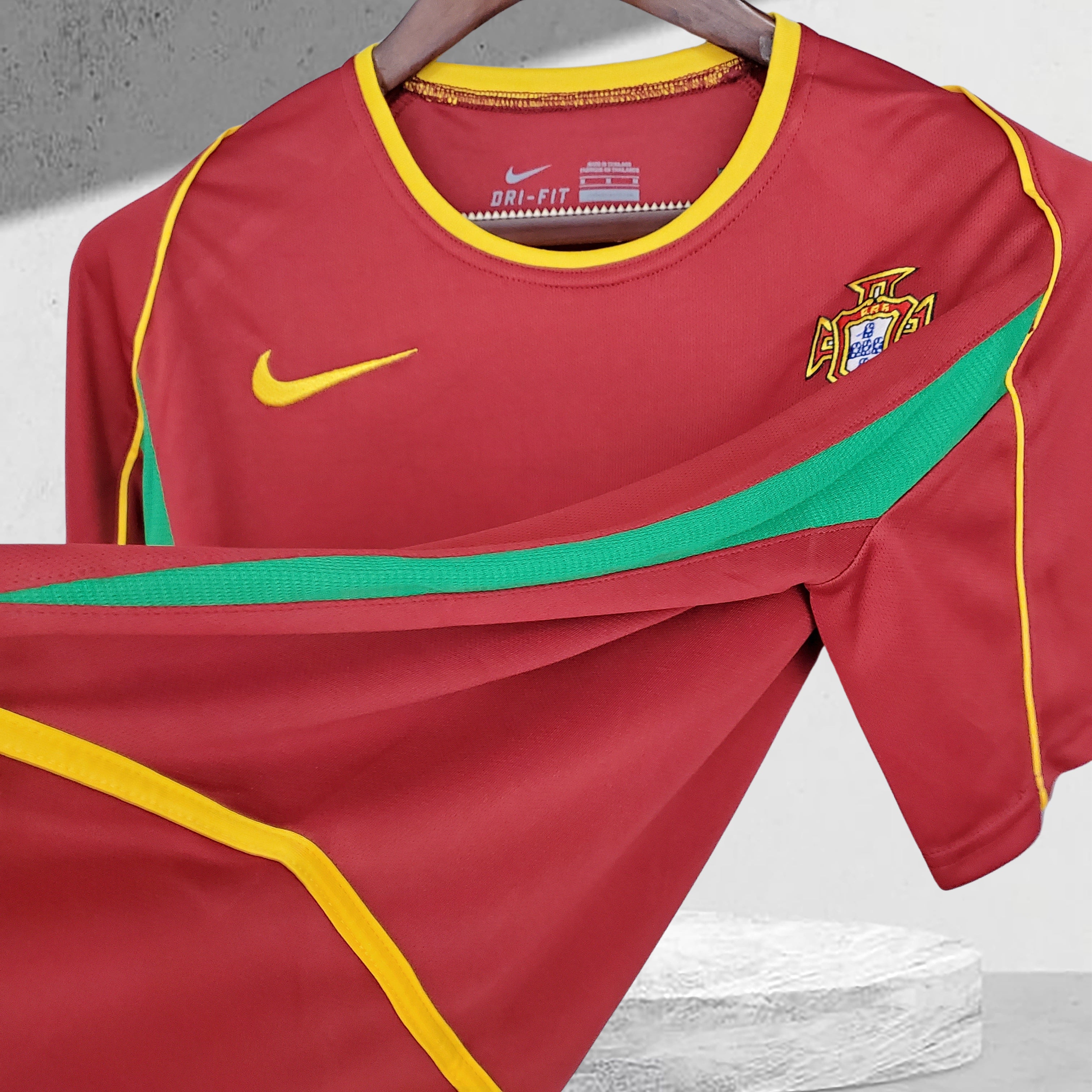 Portugals VM 2002 Hjemmedrakt