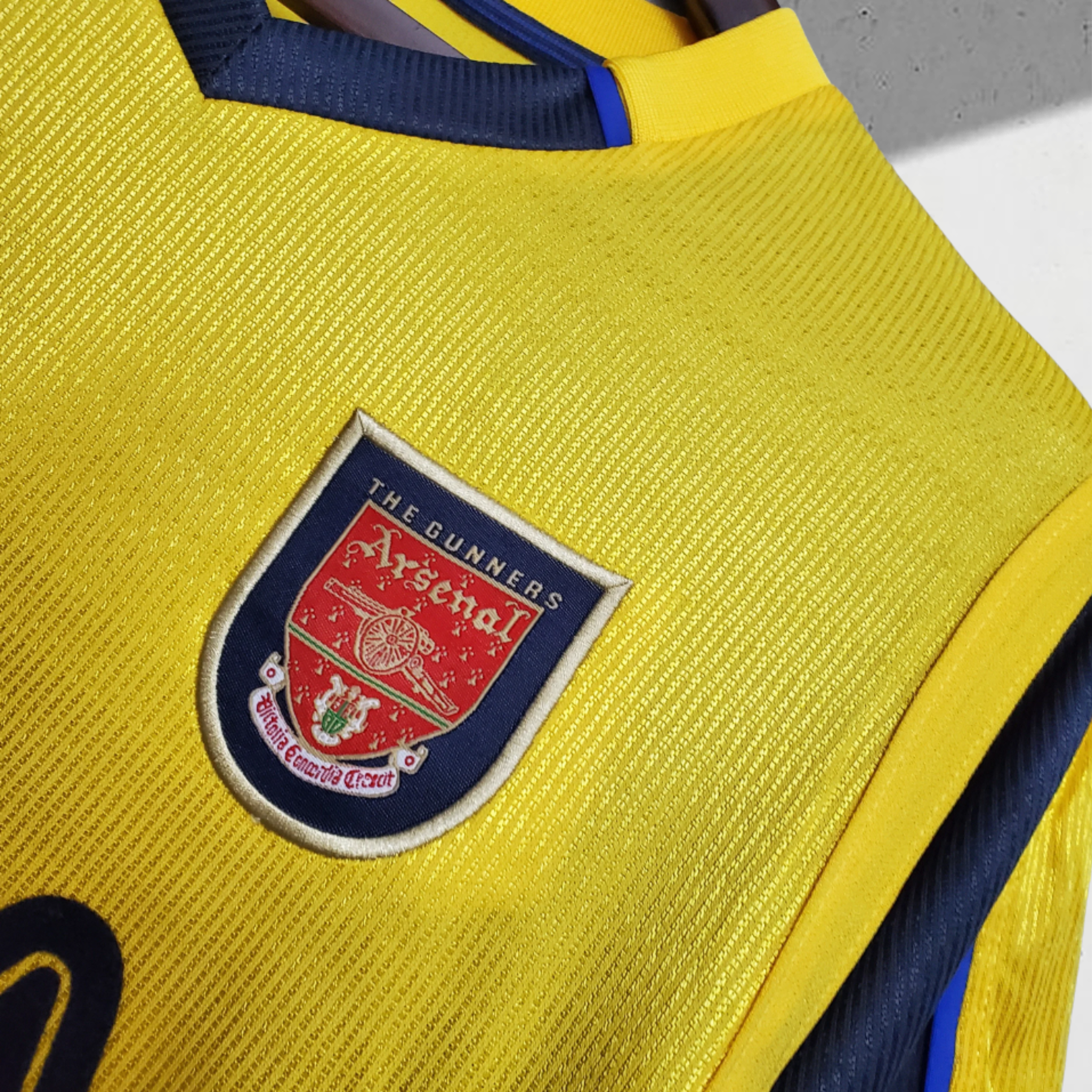 Arsenal 1999–2000 Bortedrakt
