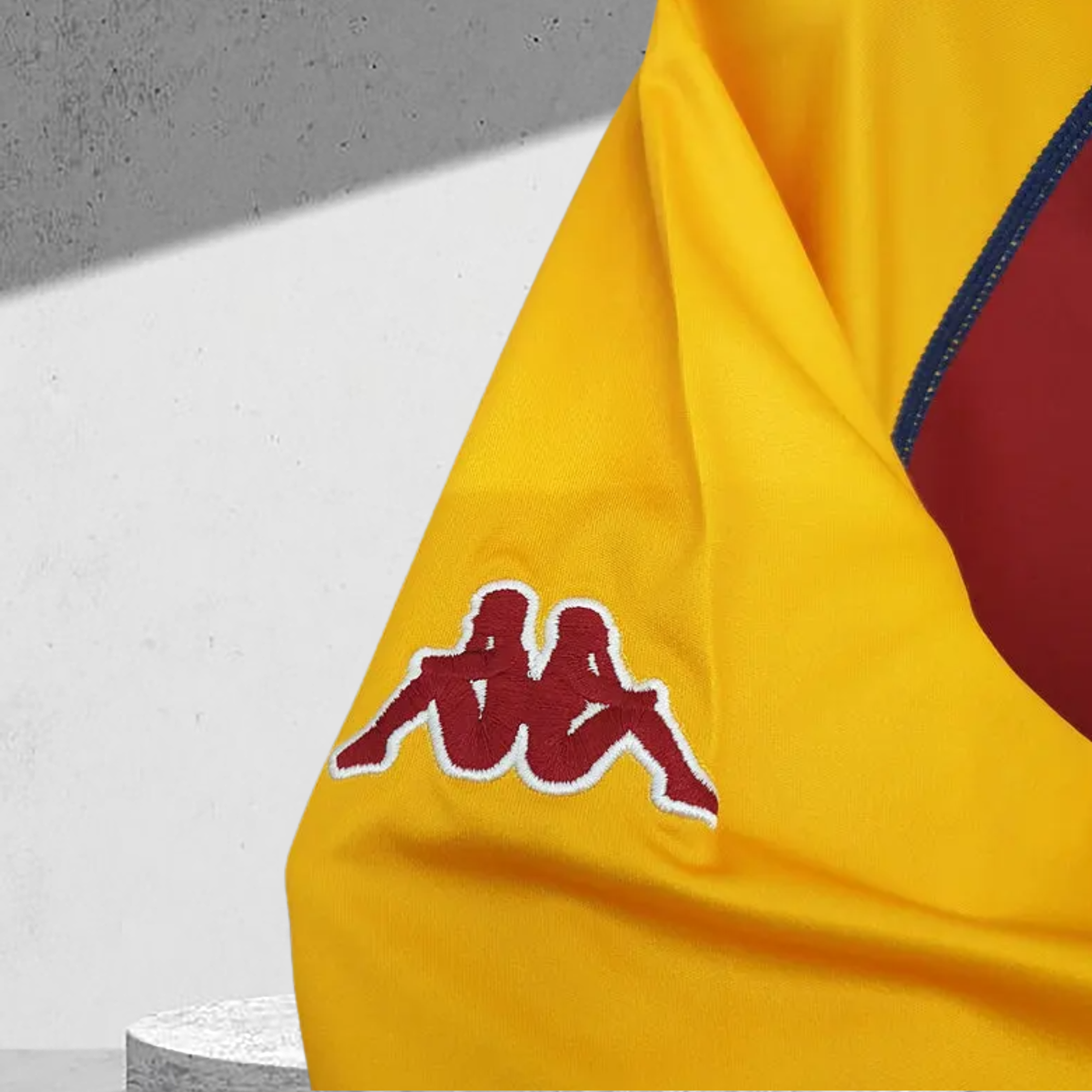AS Roma 2000–2001 Hjemmedrakt
