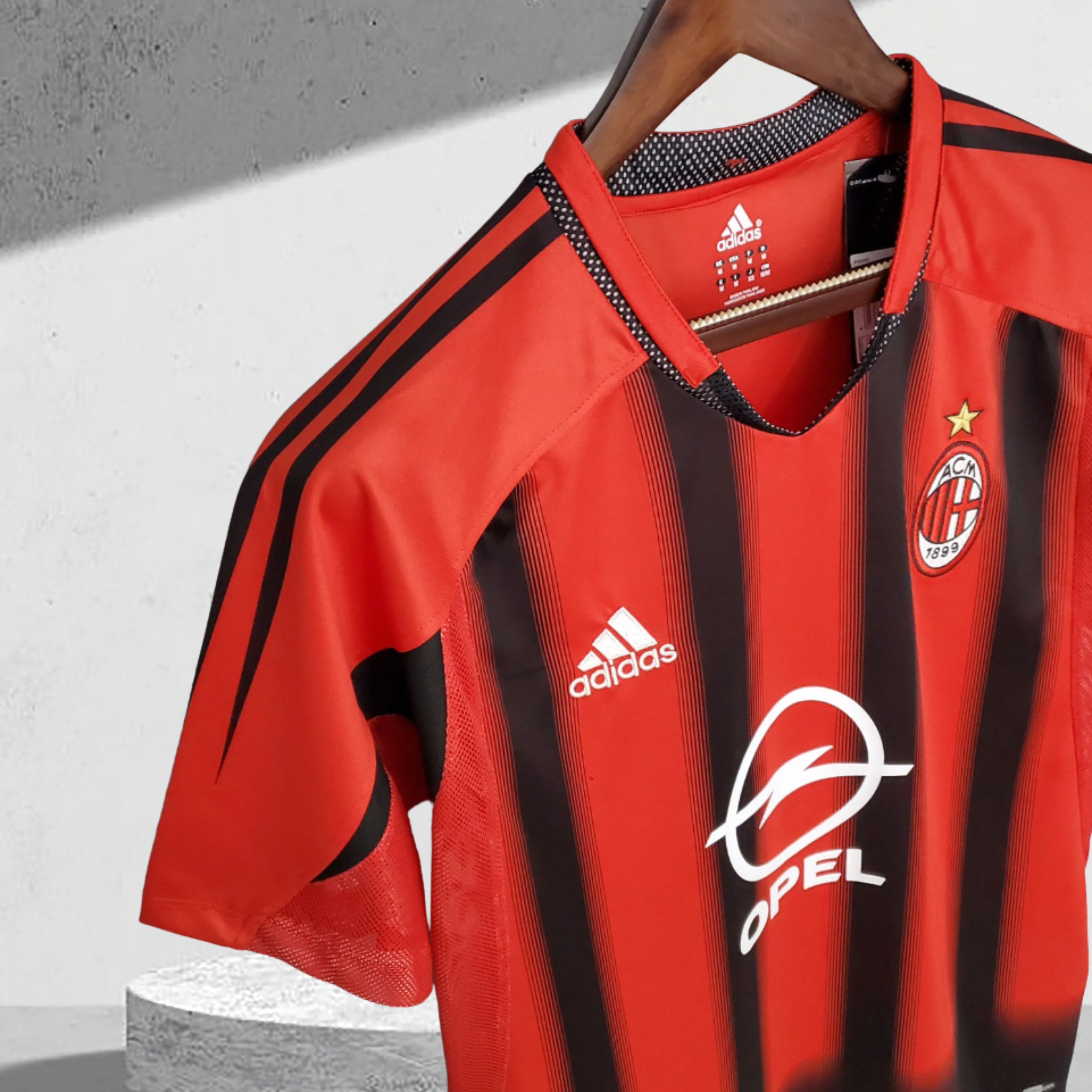 AC Milan 2004–2005 Hjemmedrakt