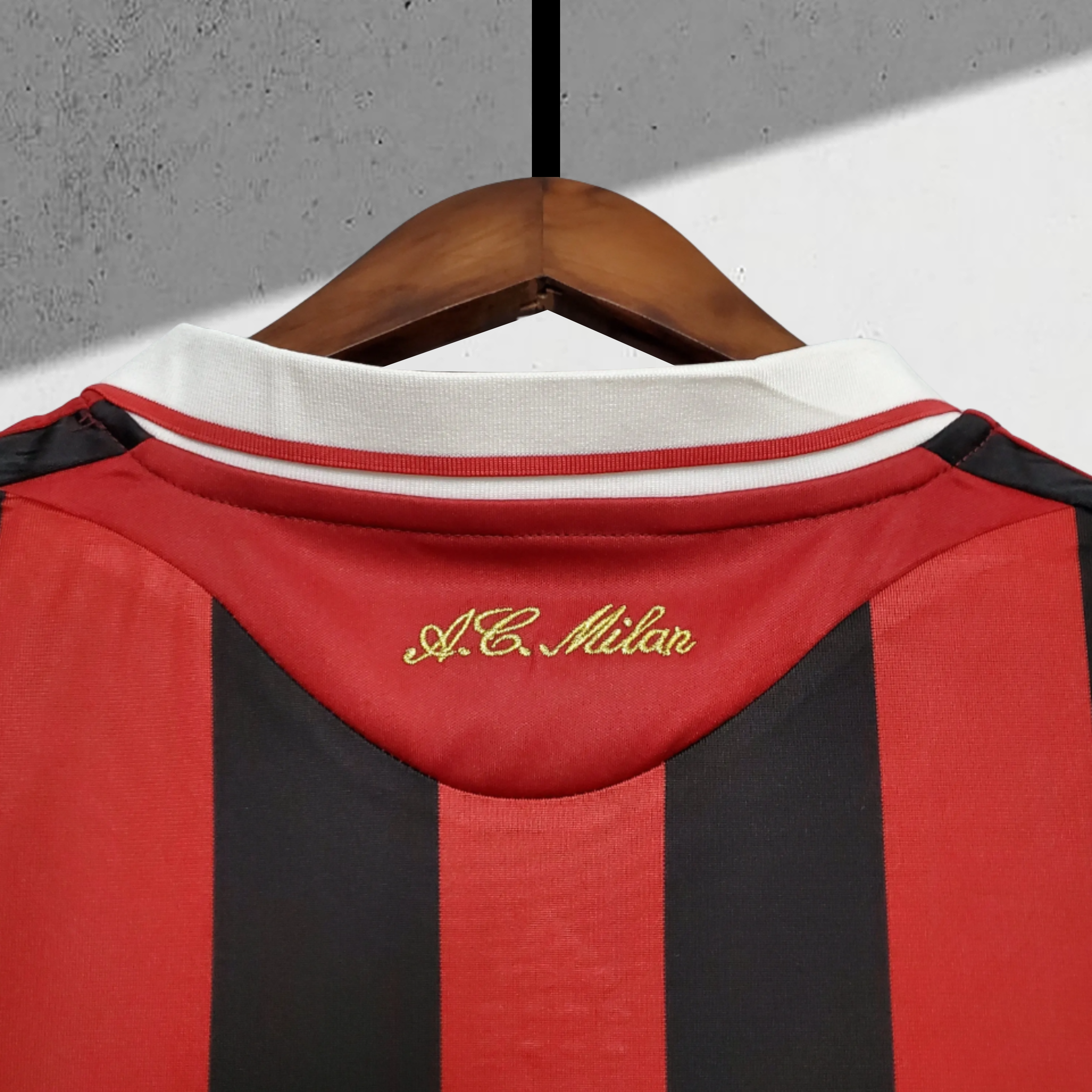 AC Milan 2009–2010 Hjemmedrakt