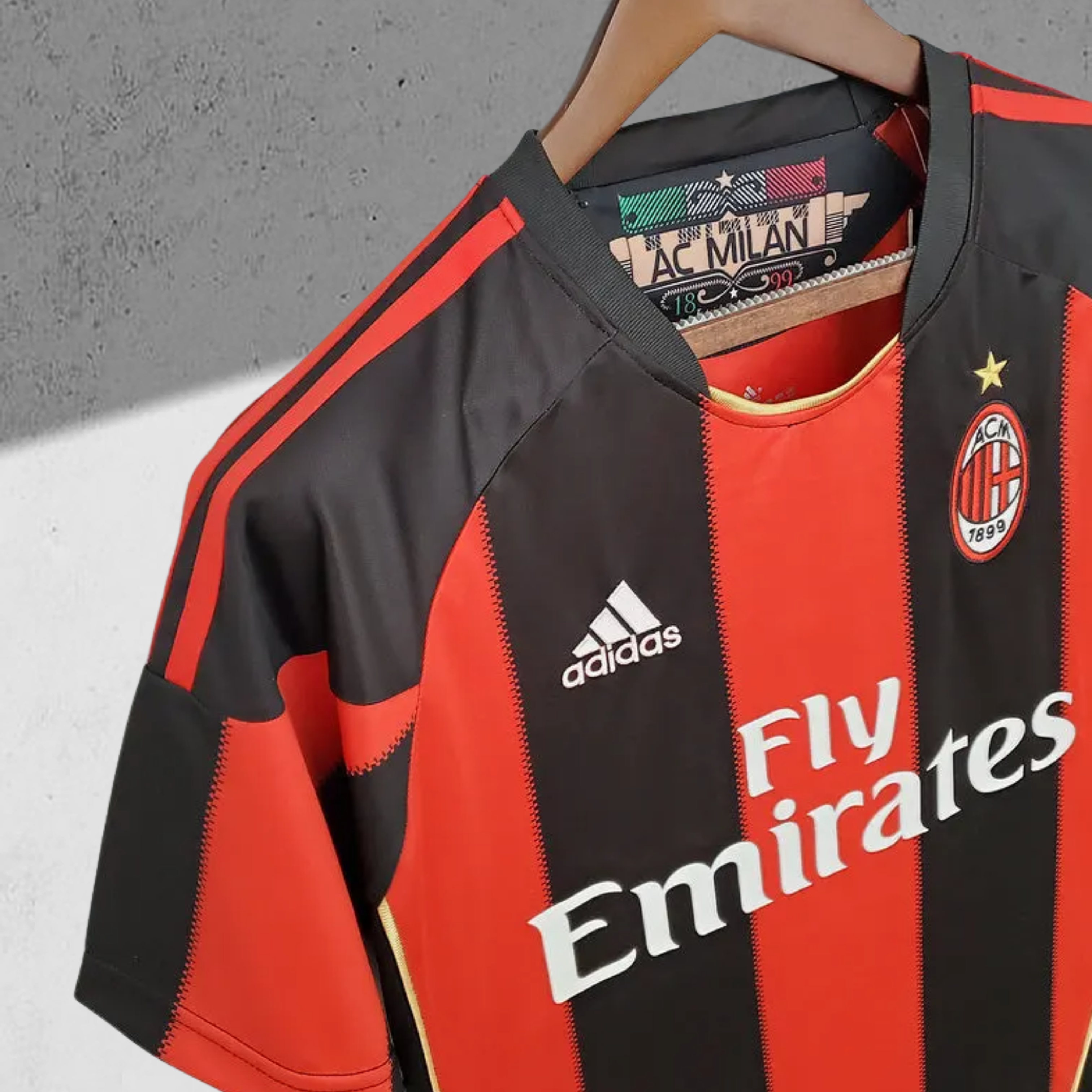 AC Milan 2010–2011 Hjemmedrakt