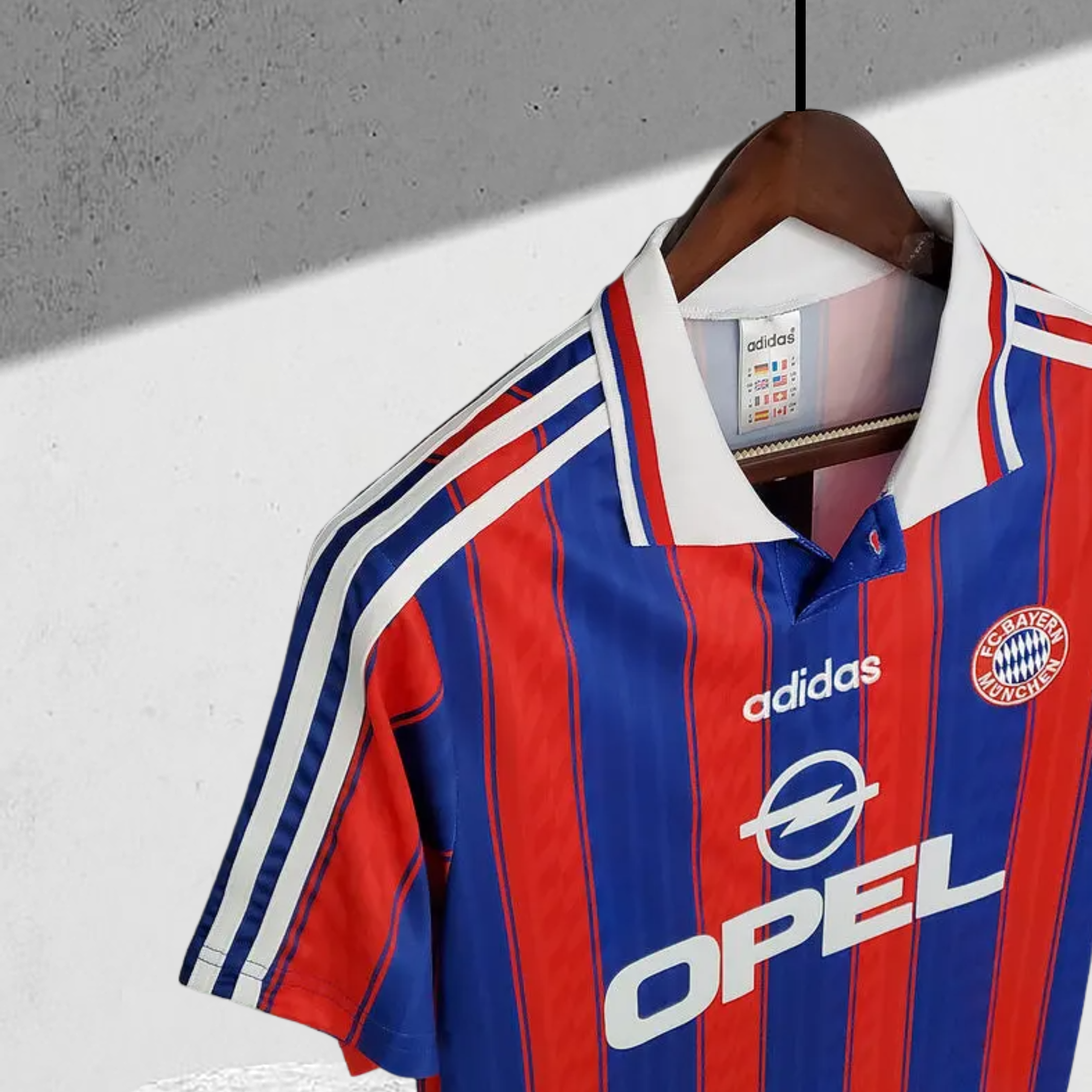 Bayern München 1996–1997 Hjemmedrakt