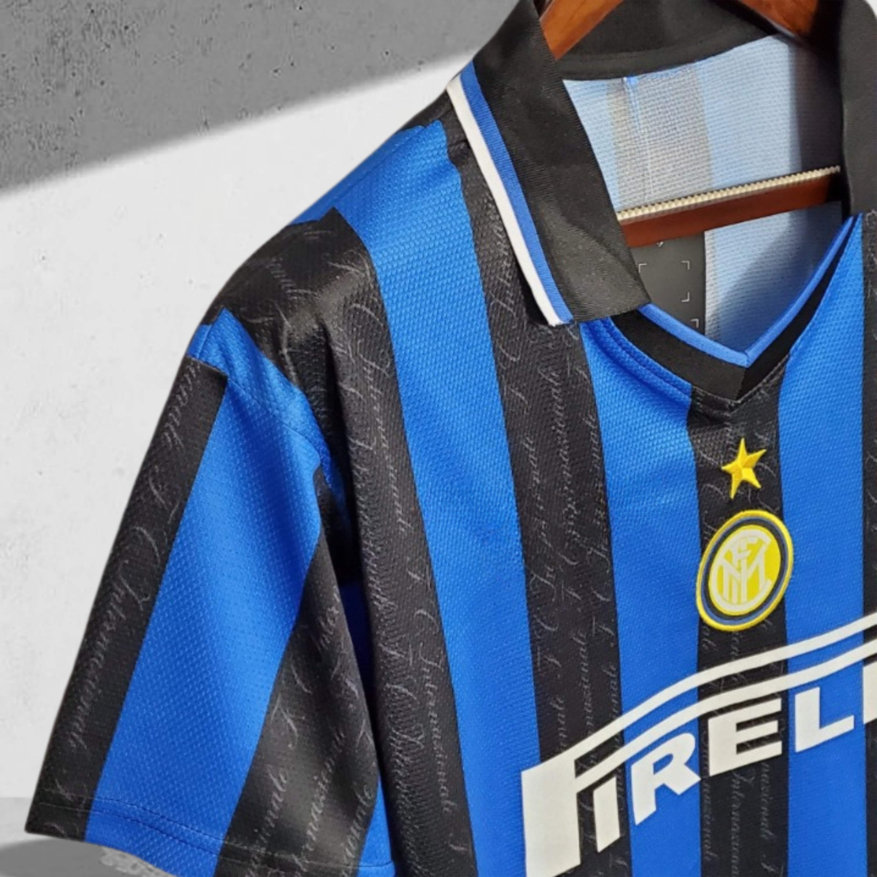 Inter Milan 1997–1998 Hjemmedrakt