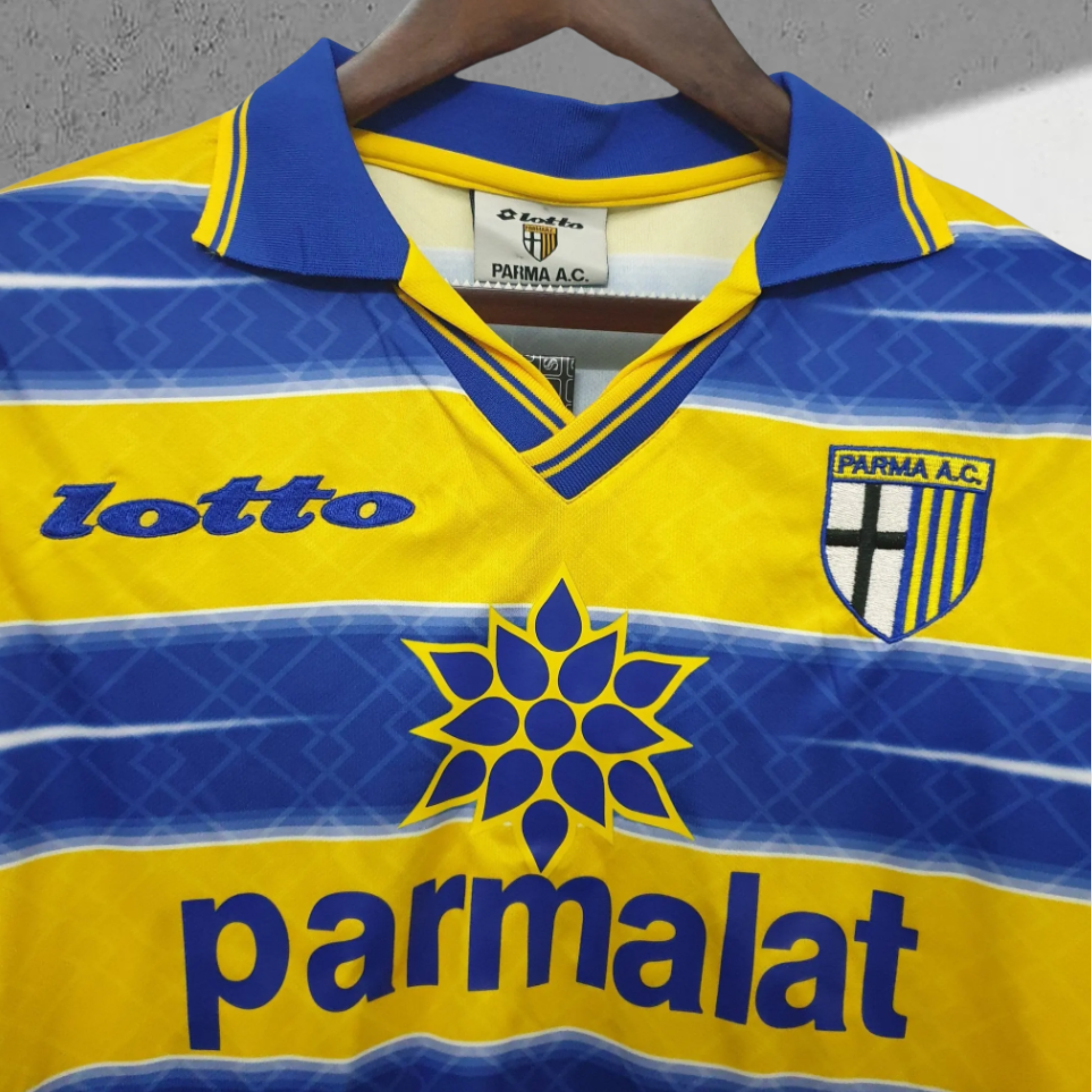 Parma 1998–1999 Hjemmedrakt