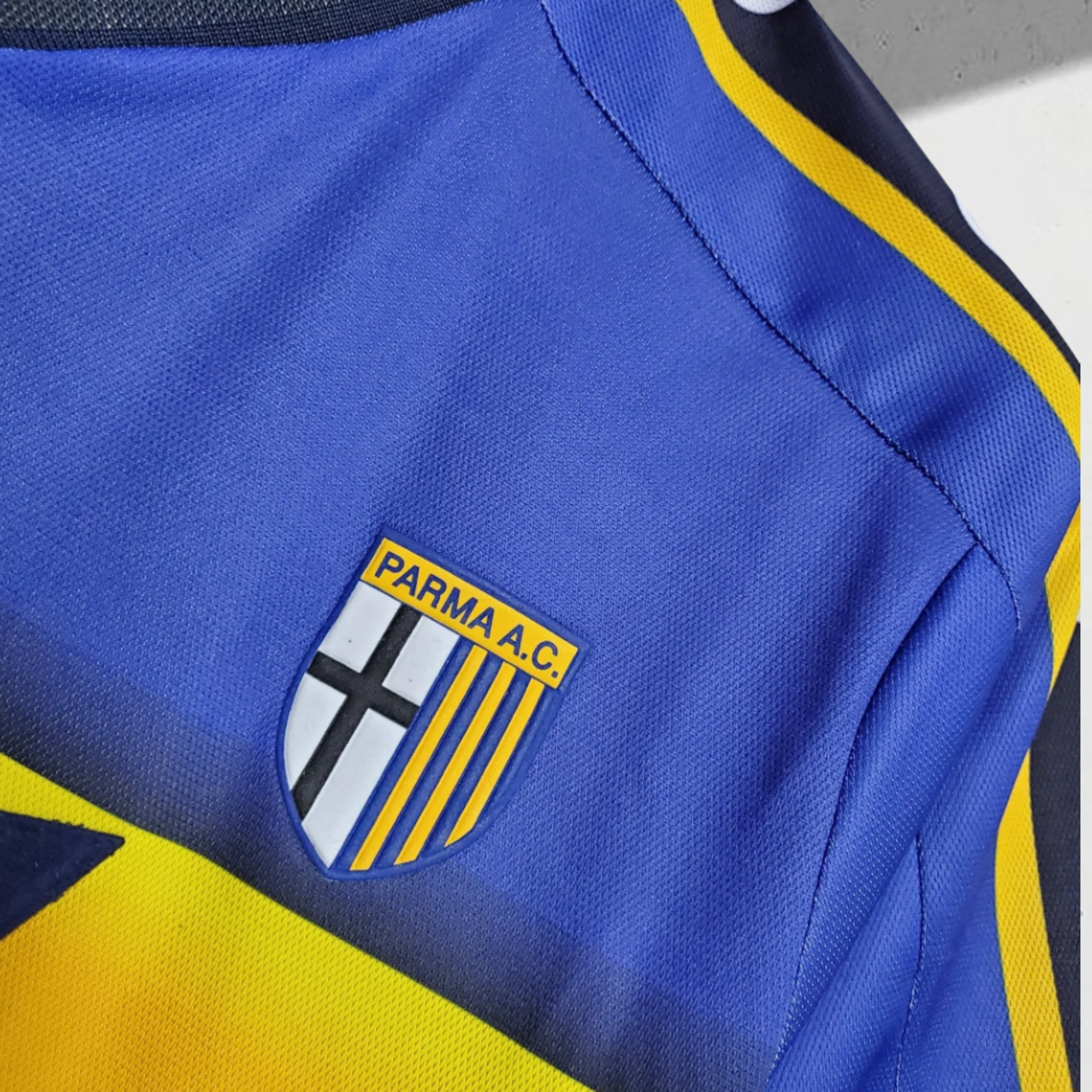 Parma 2001–2002 Hjemmedrakt