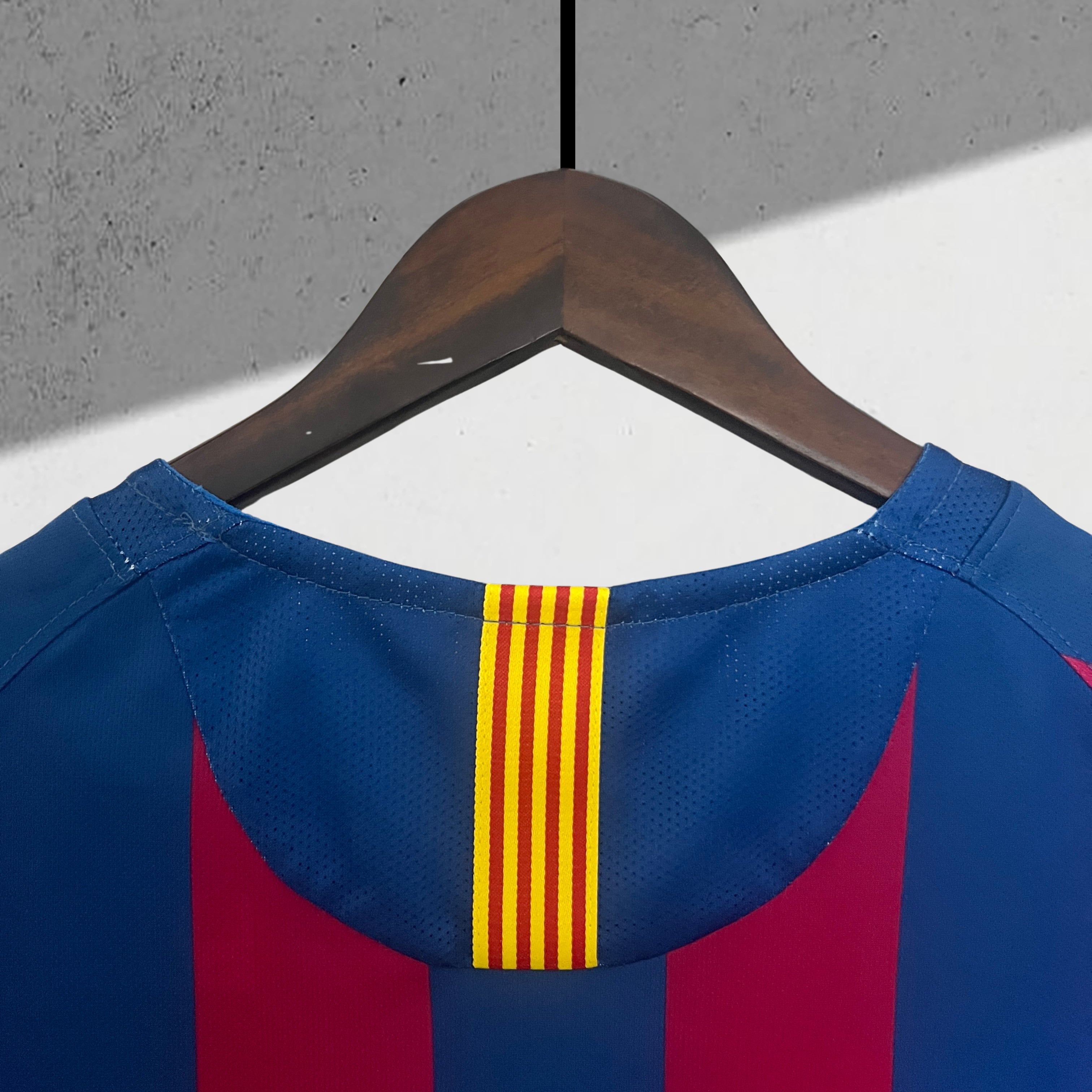 Barcelona 2005–2006 Hjemmedrakt
