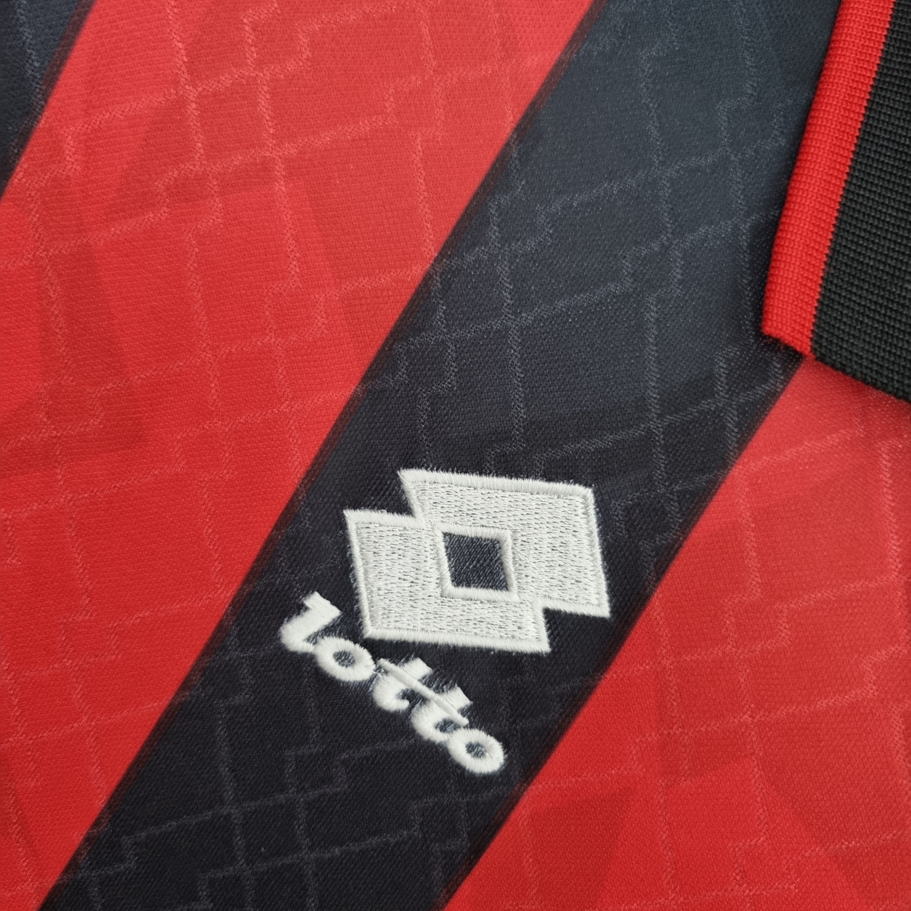 AC Milan 1995–1996 Hjemmedrakt