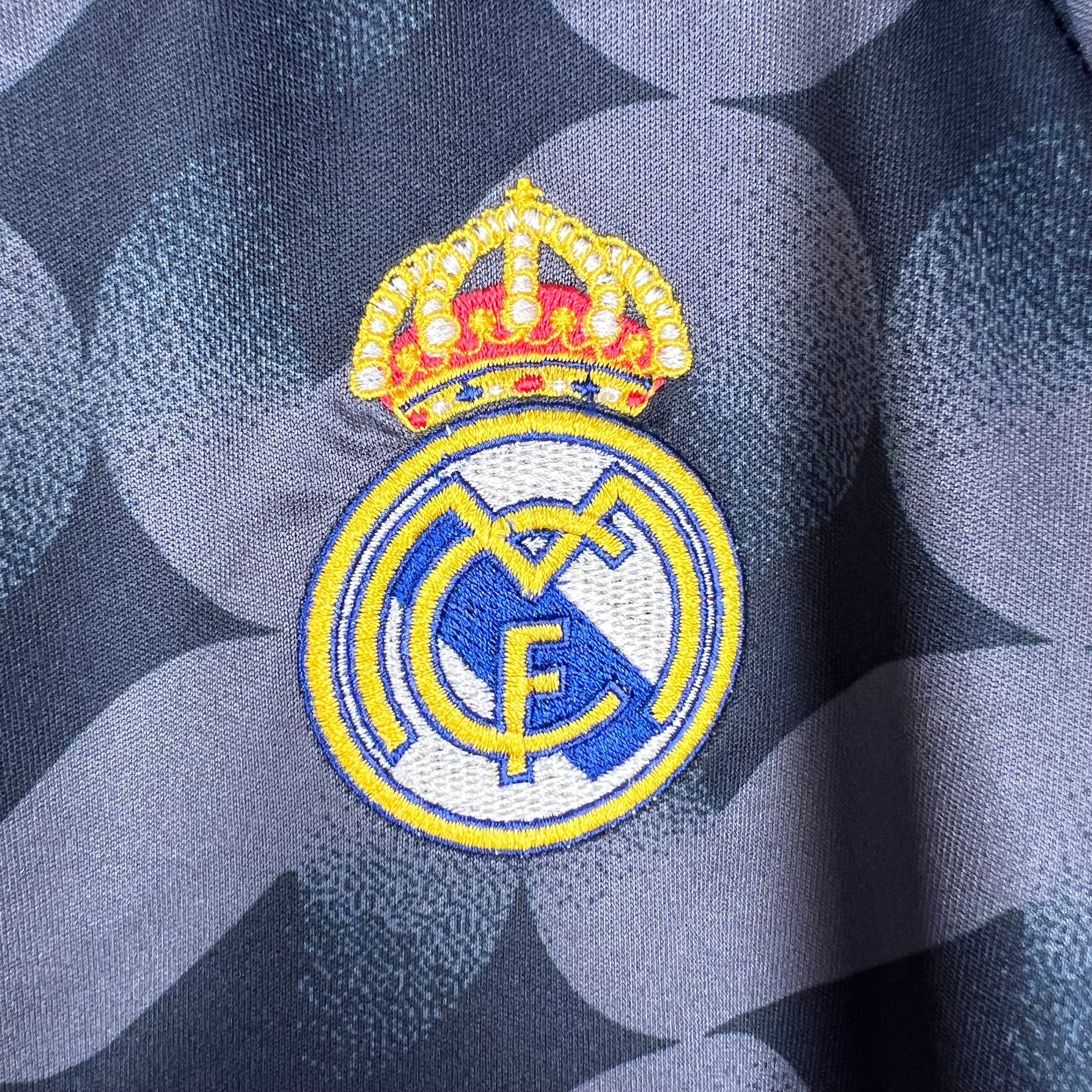 Real Madrid 2023–2024 Bortedrakt Mini-Kit Barn