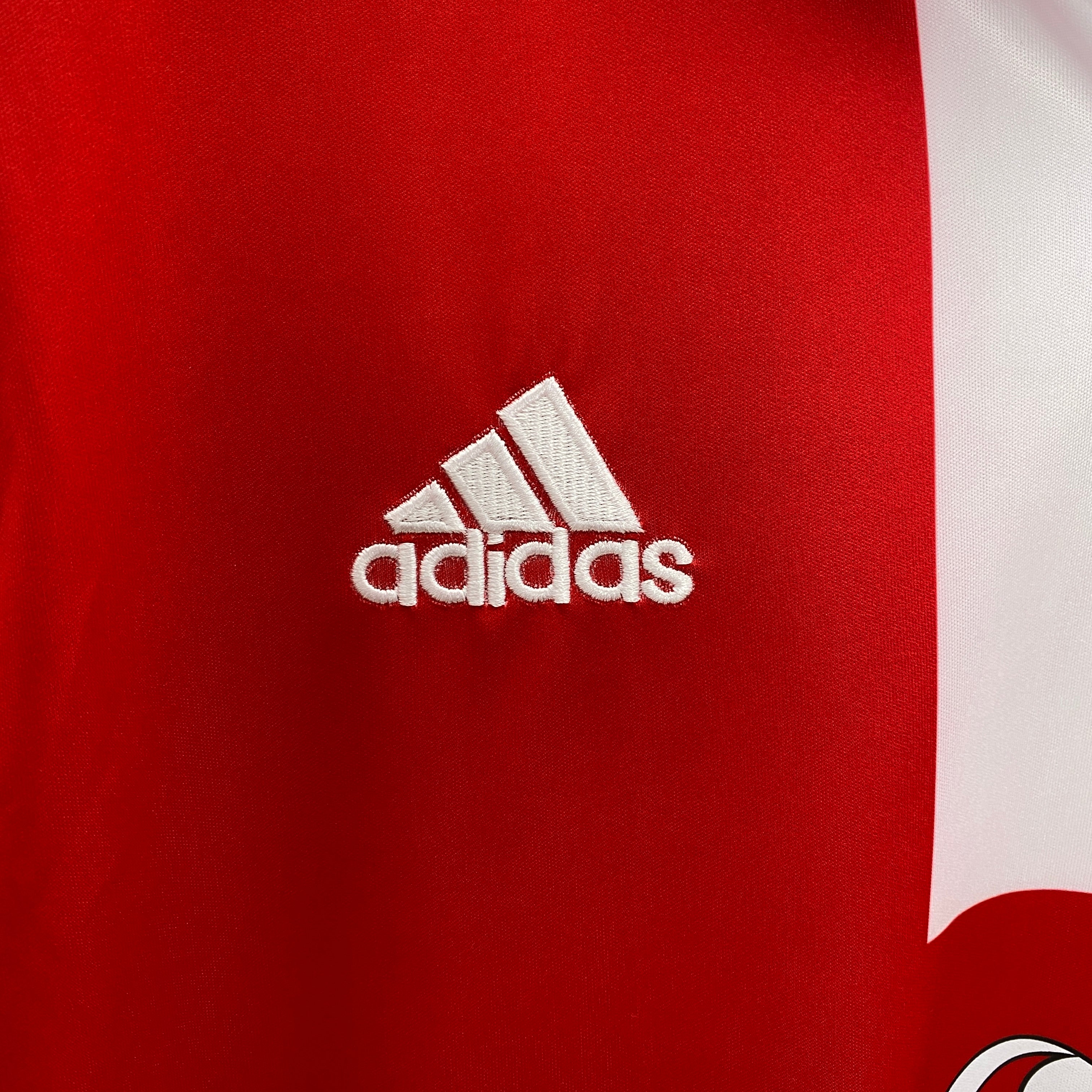 Benfica 2004–2005 Hjemmedrakt