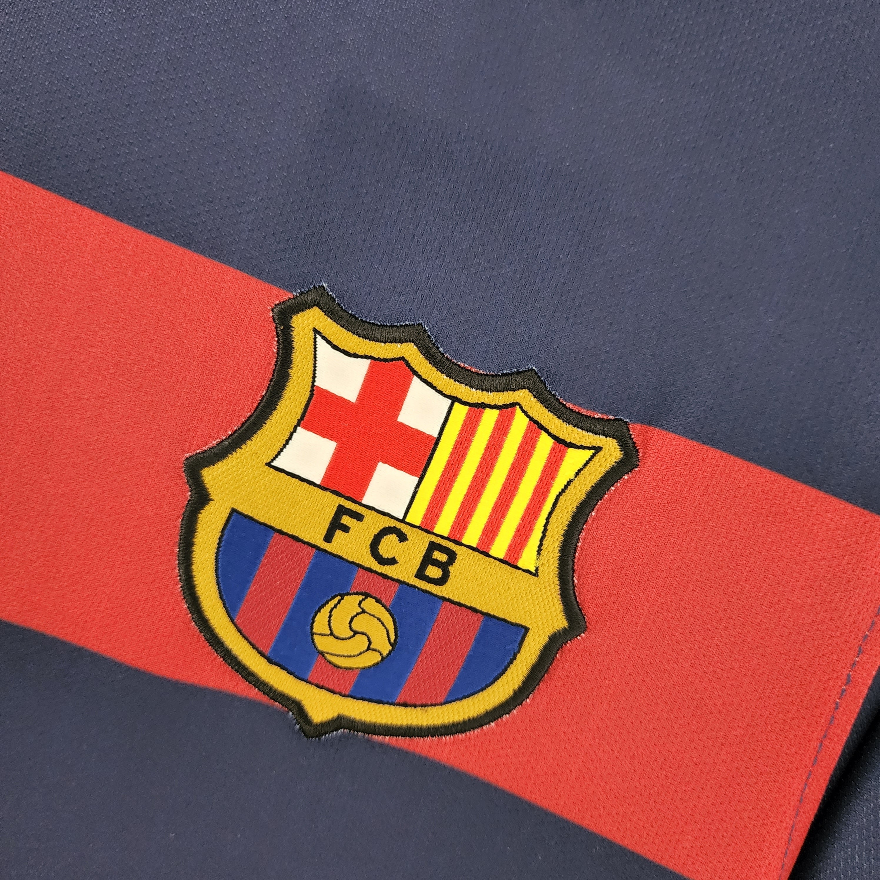 Barcelona 2015–2016 Hjemmedrakt