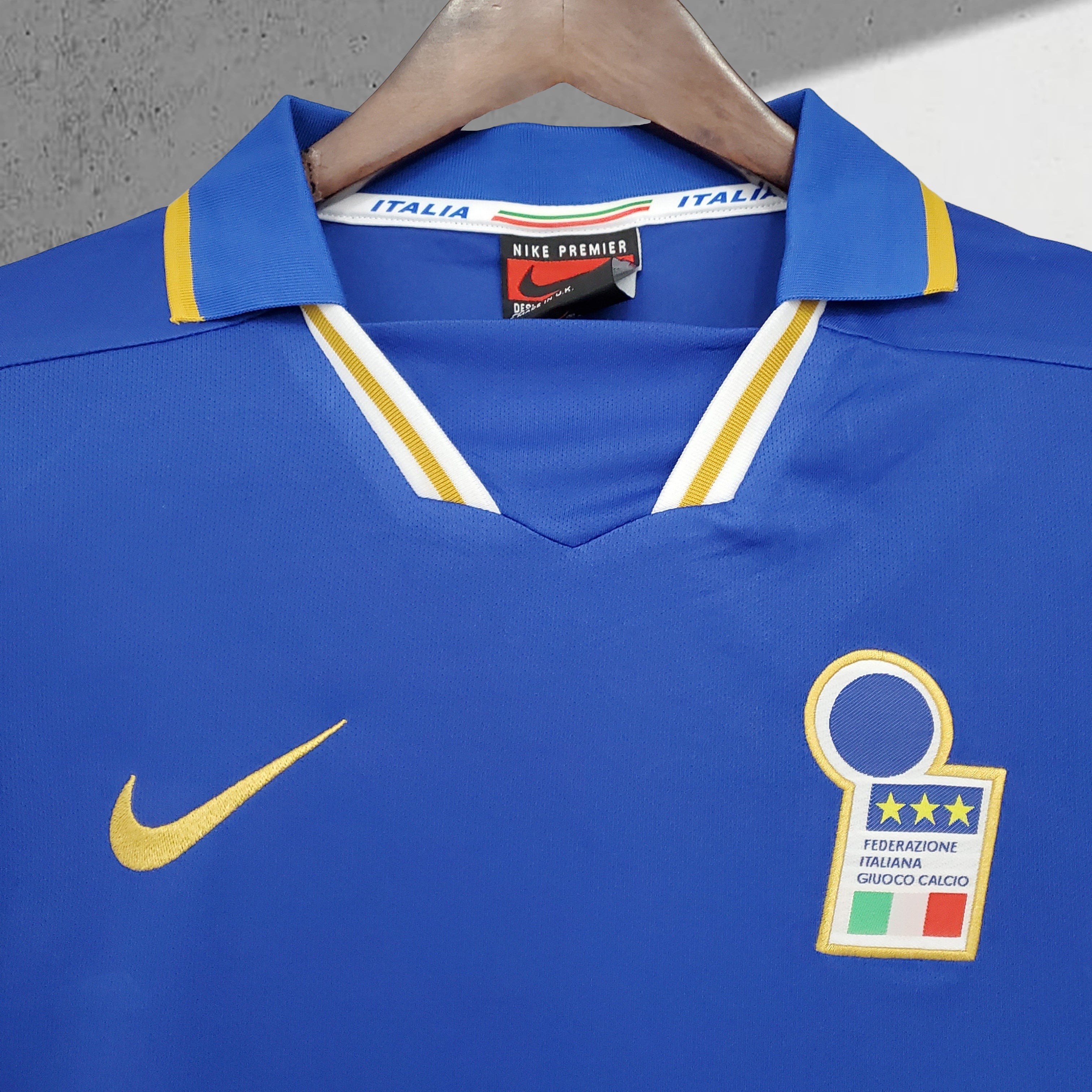 Italia 1996 Hjemmedrakt