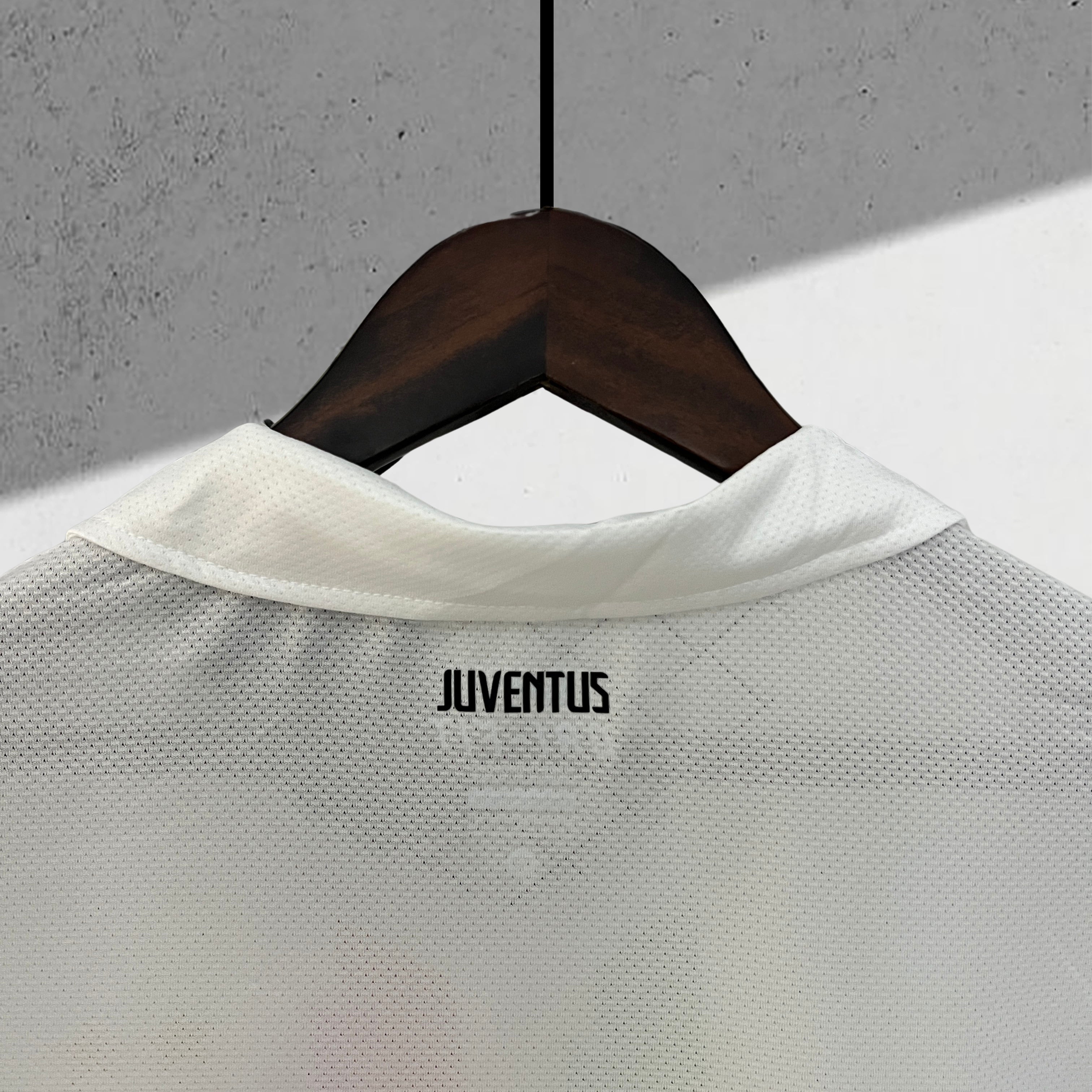 Juventus 2010–2011 Bortedrakt