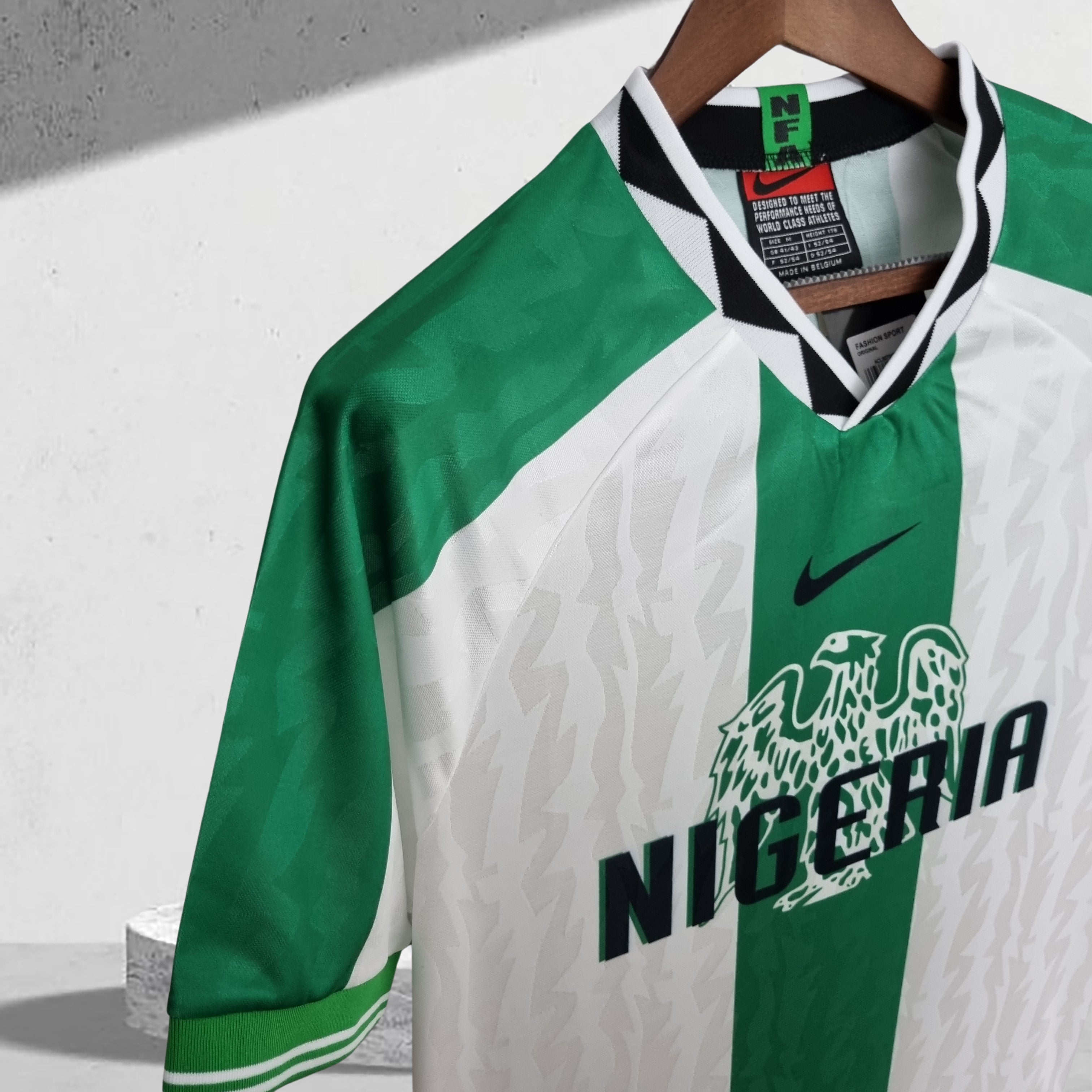 Nigeria 1998 Bortedrakt