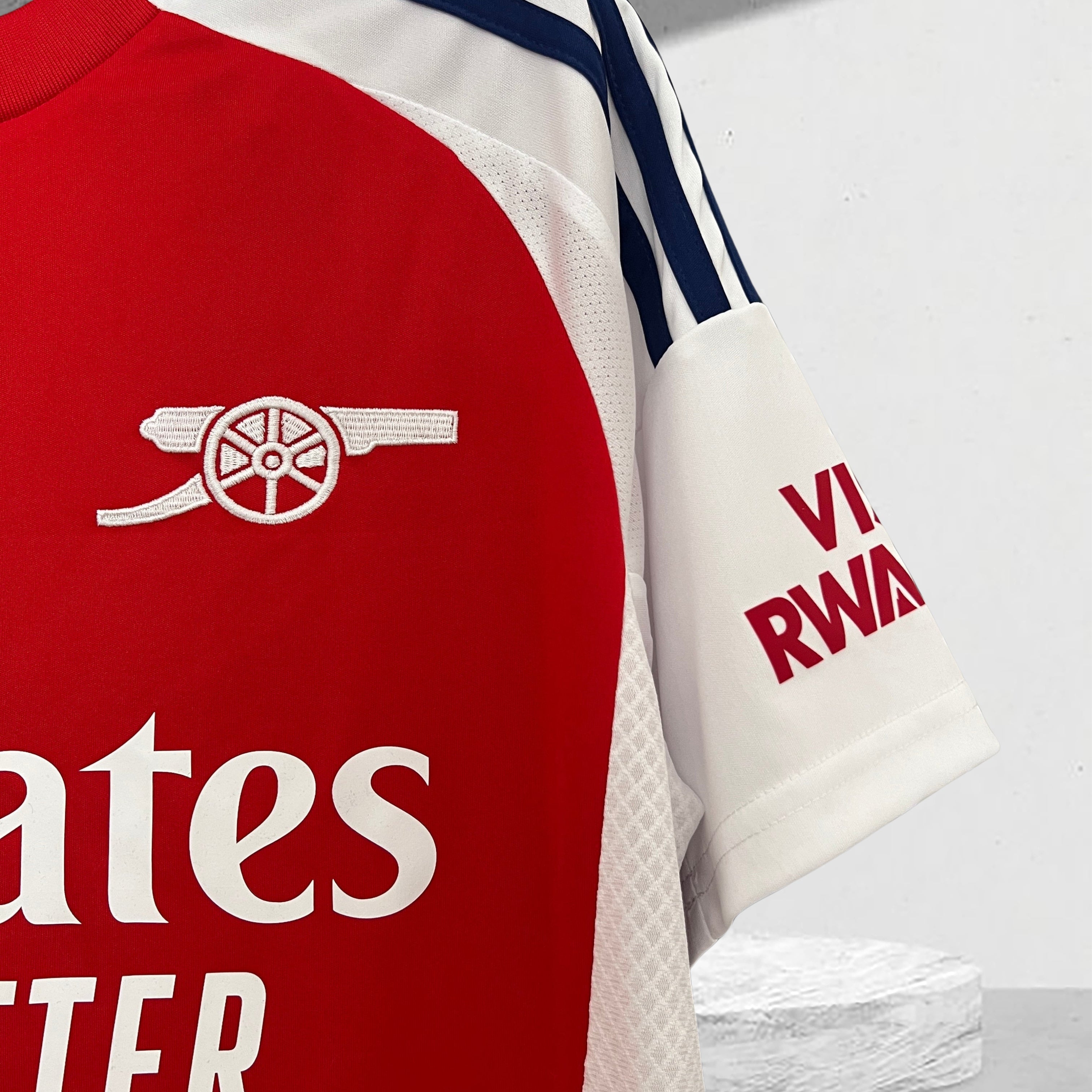Arsenal 2024–2025 Hjemmedrakt