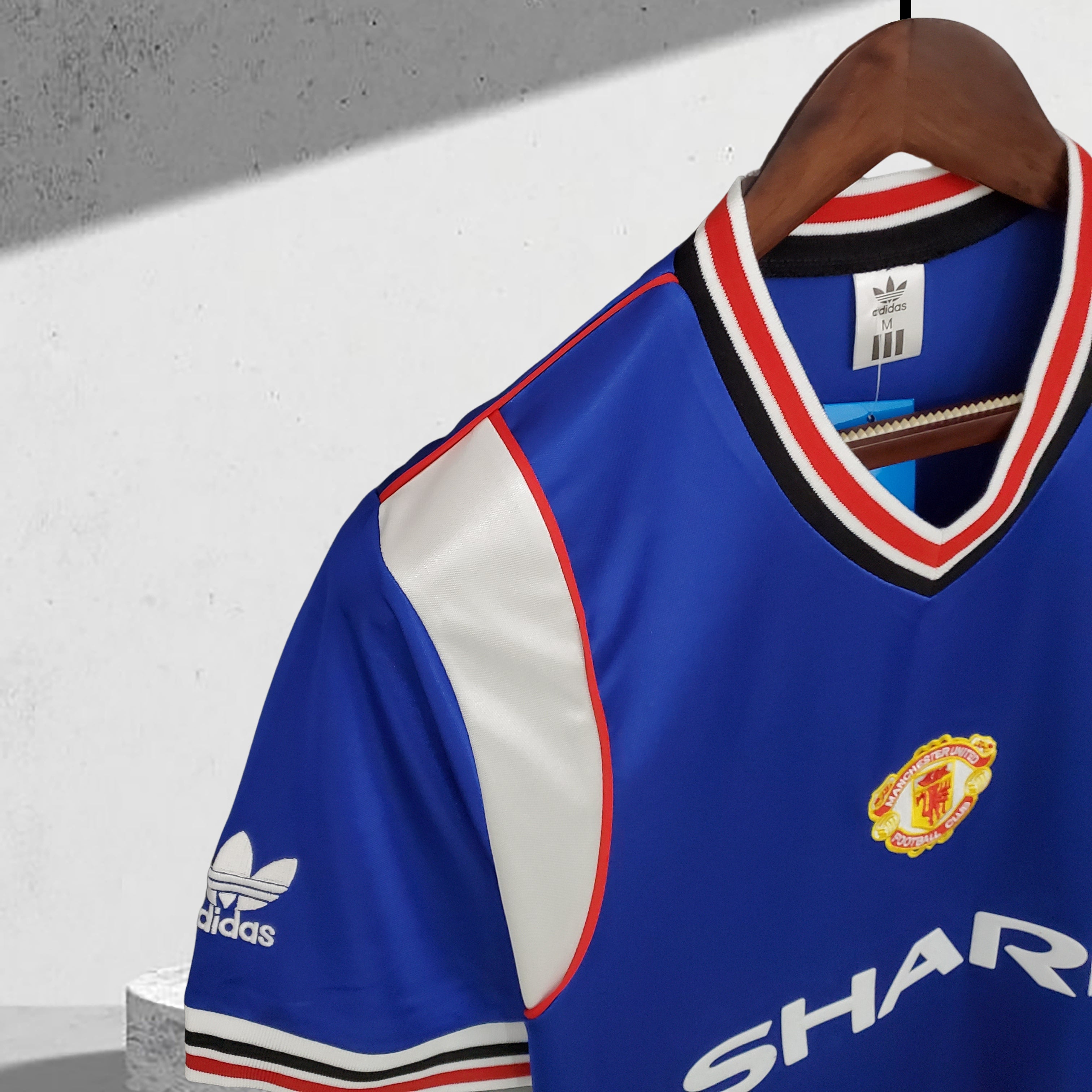 Manchester United 1985–1986 Bortedrakt