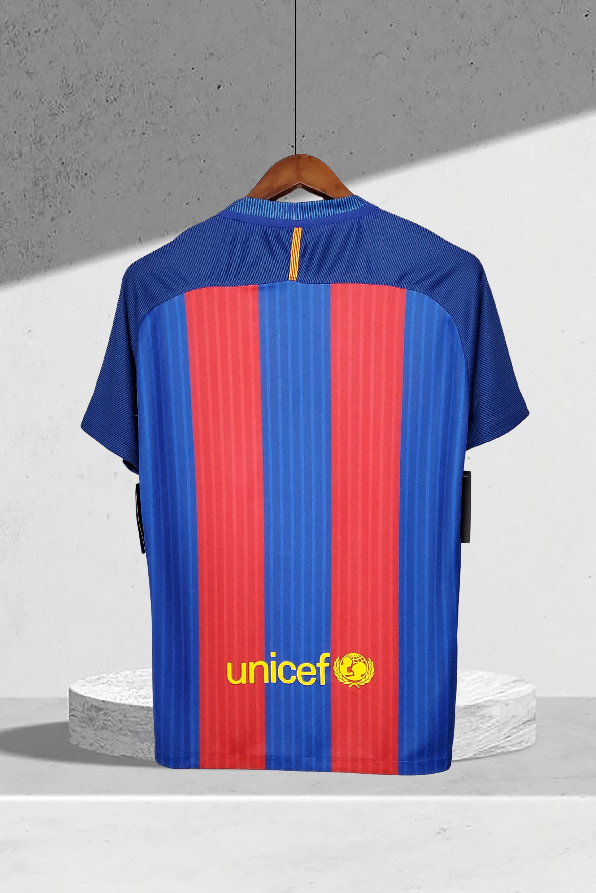 Barcelona 2016–2017 Hjemmedrakt