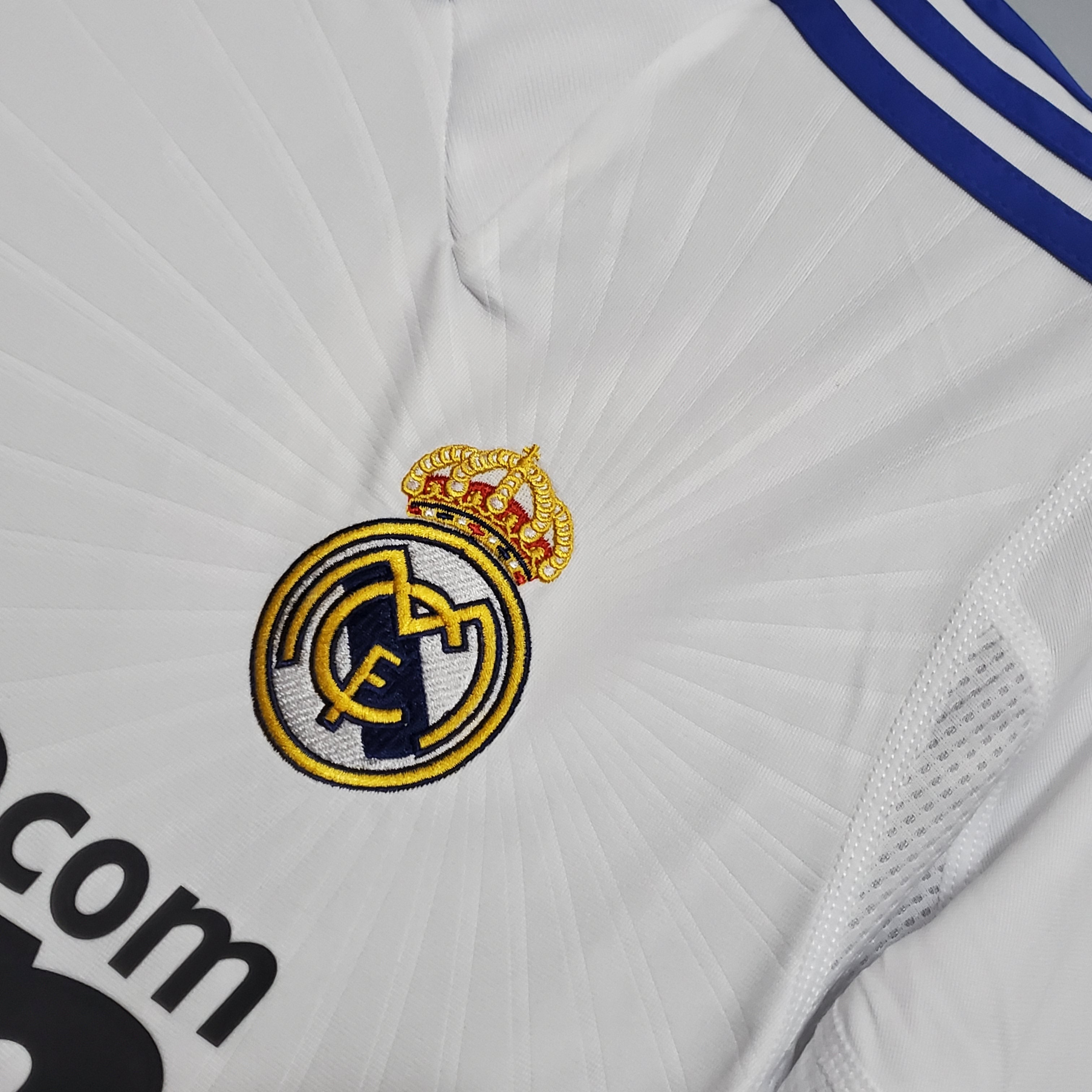 Real Madrid 2010–2011 Hjemmedrakt