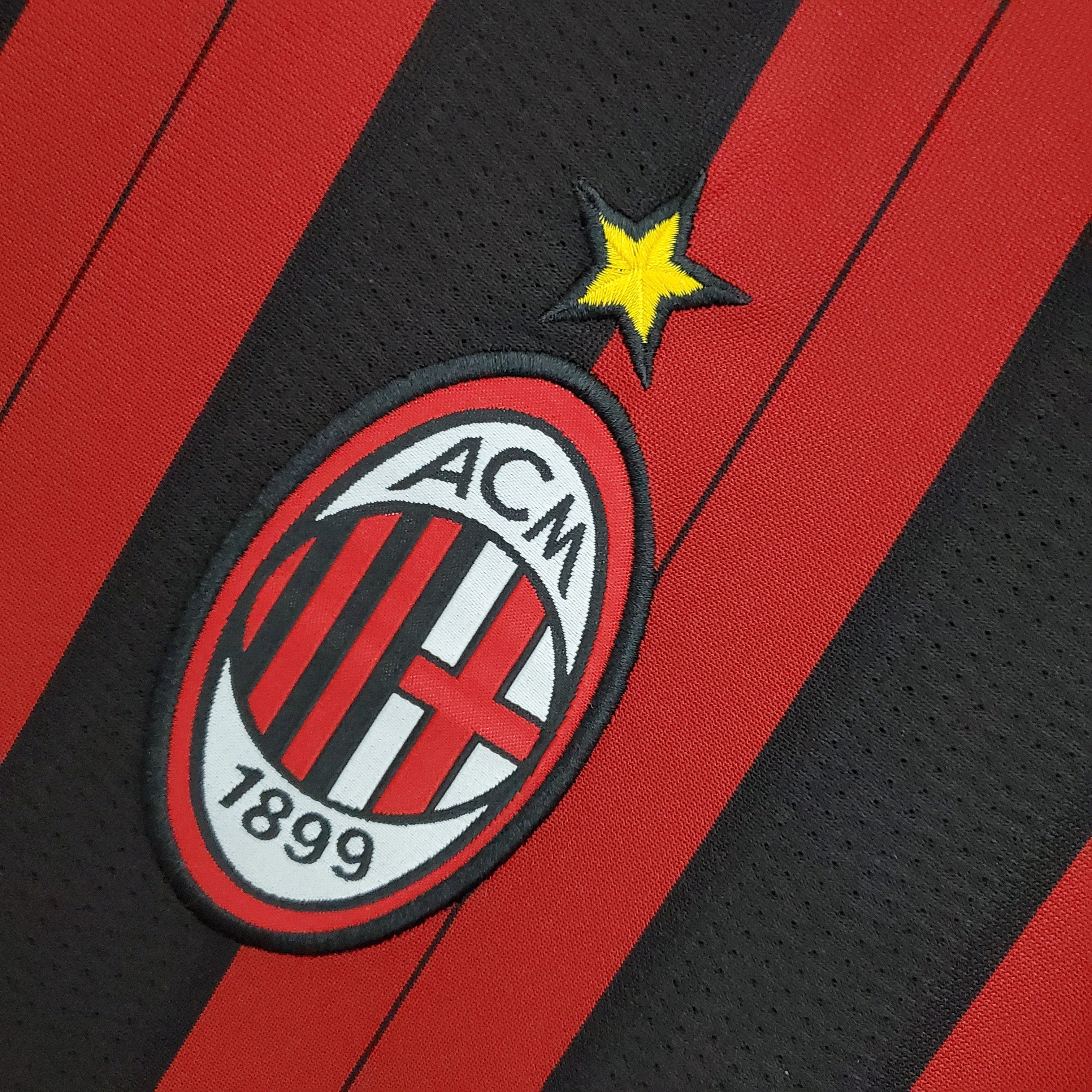 AC Milan 2013–2014 Hjemmedrakt