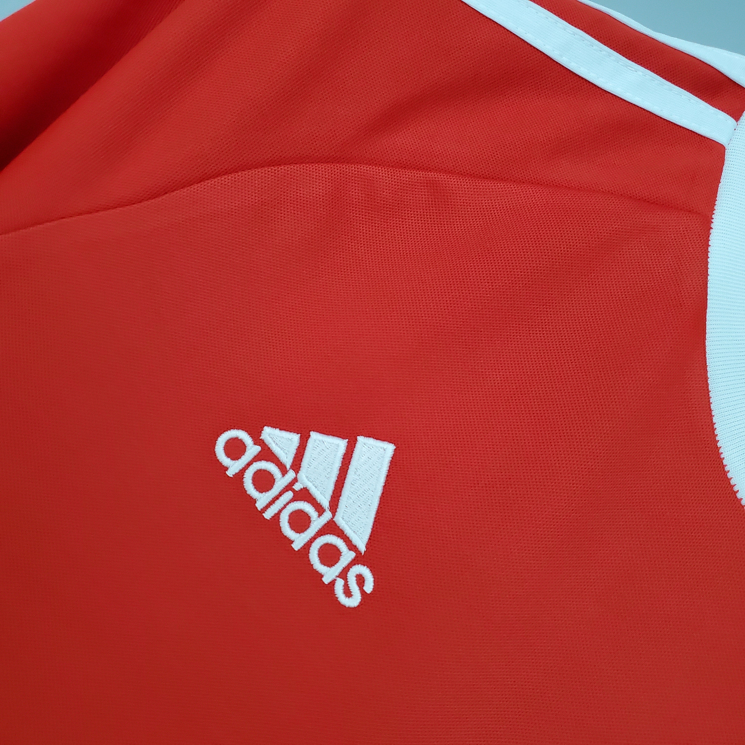 Bayern München 2000–2001 Hjemmedrakt