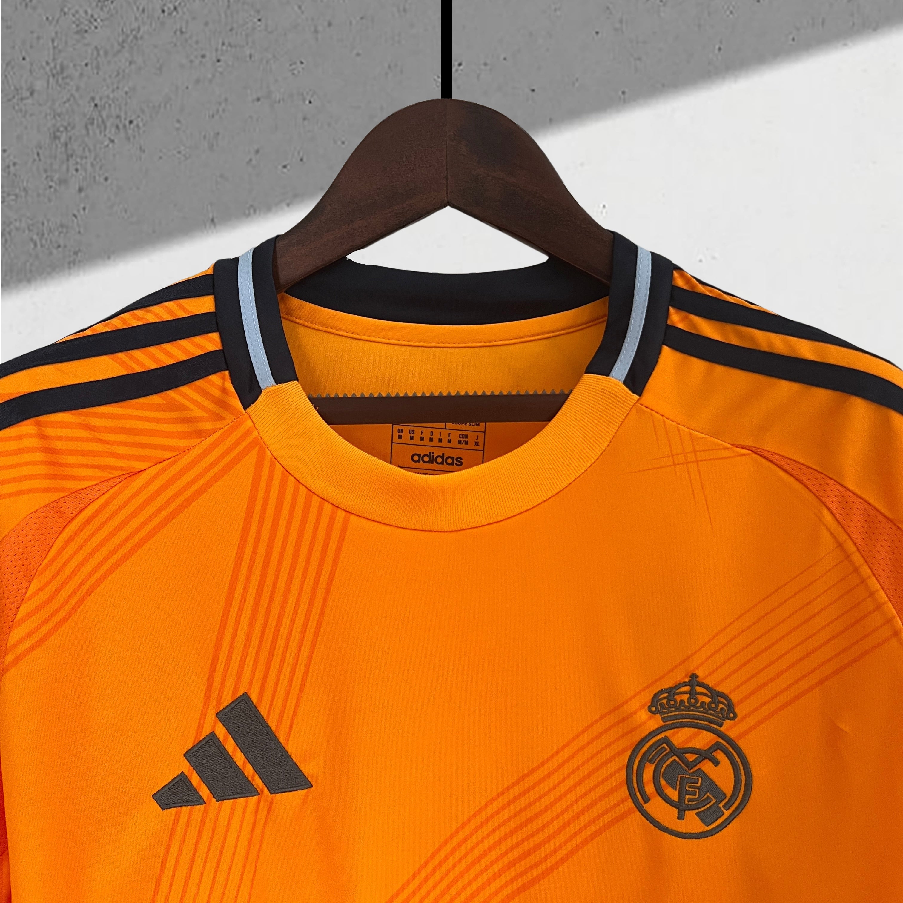 Real Madrid 2024–2025 Bortedrakt