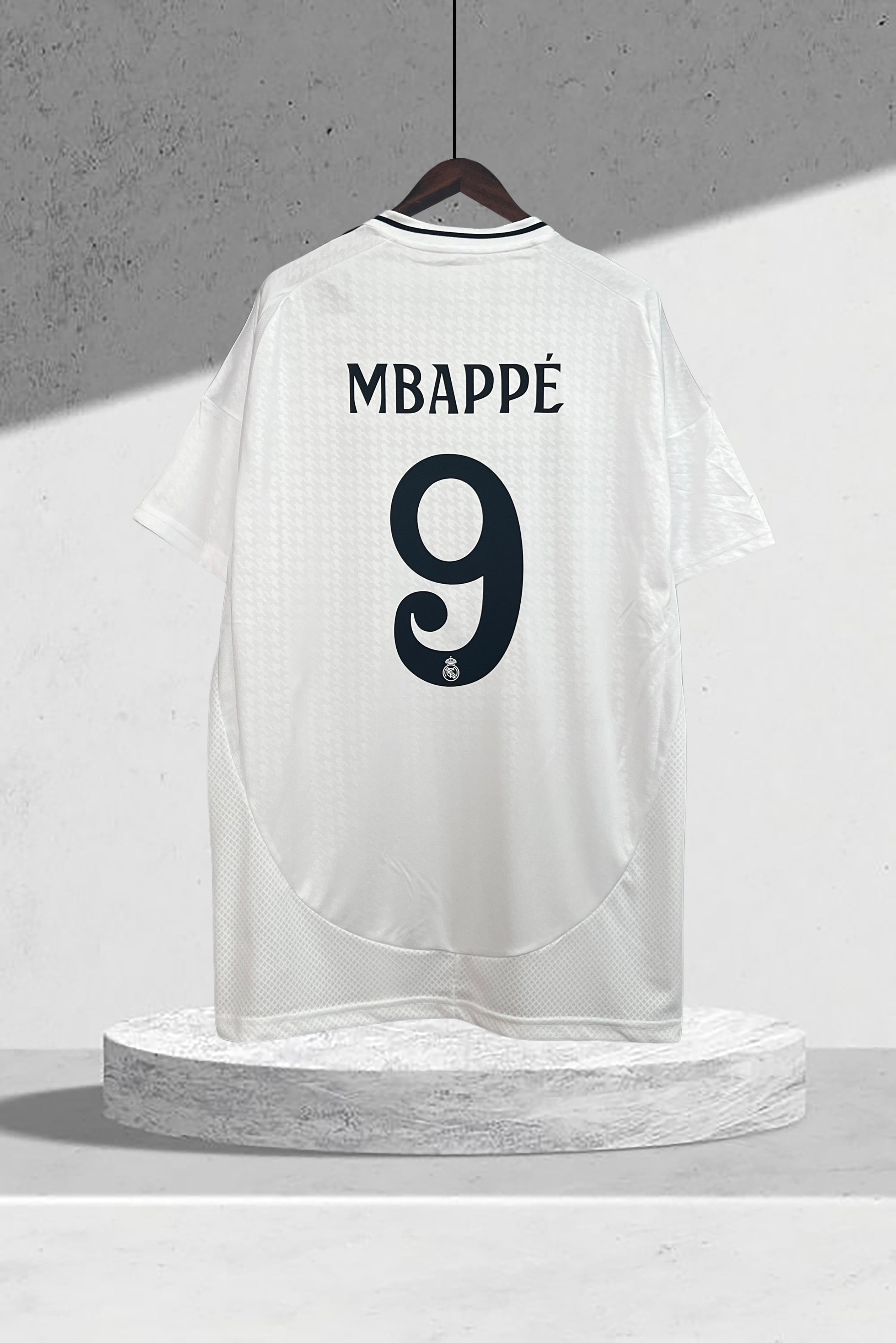 Real Madrid 2024–2025 Hjemmedrakt
